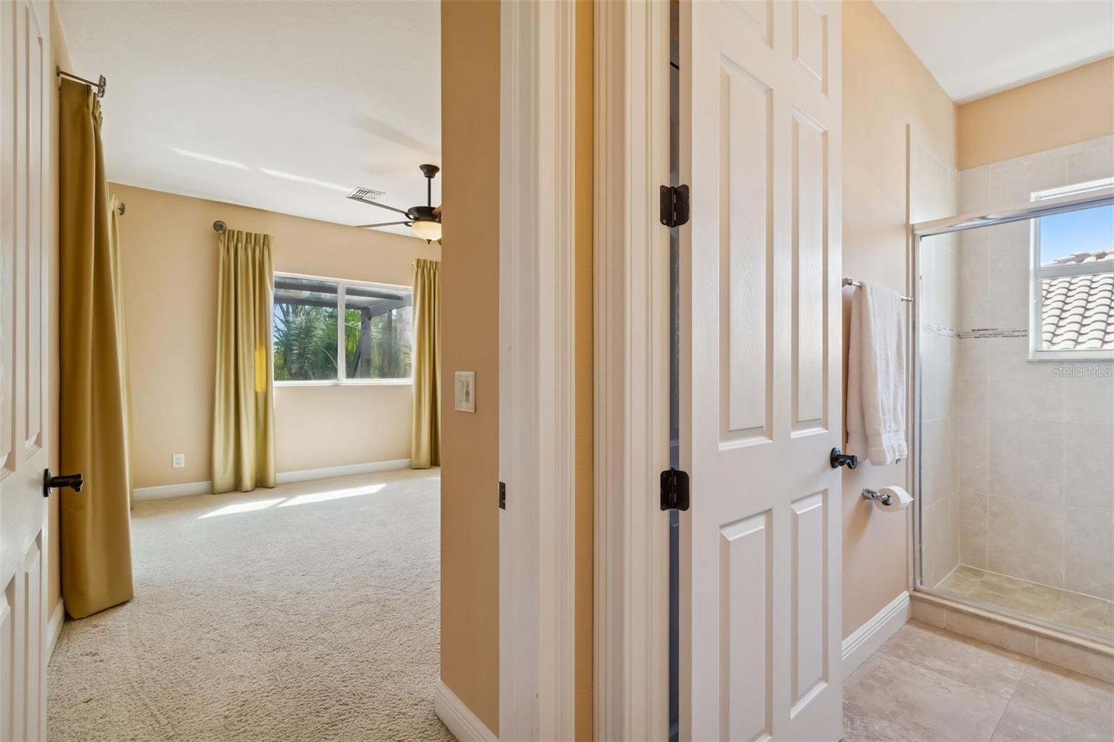 Listing photo id 57 for 2630 Grand Lakeside Drive