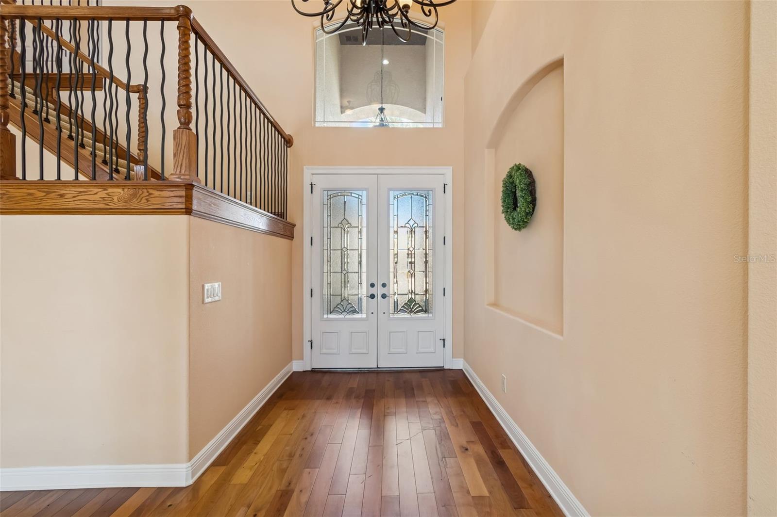 Listing photo id 4 for 2630 Grand Lakeside Drive