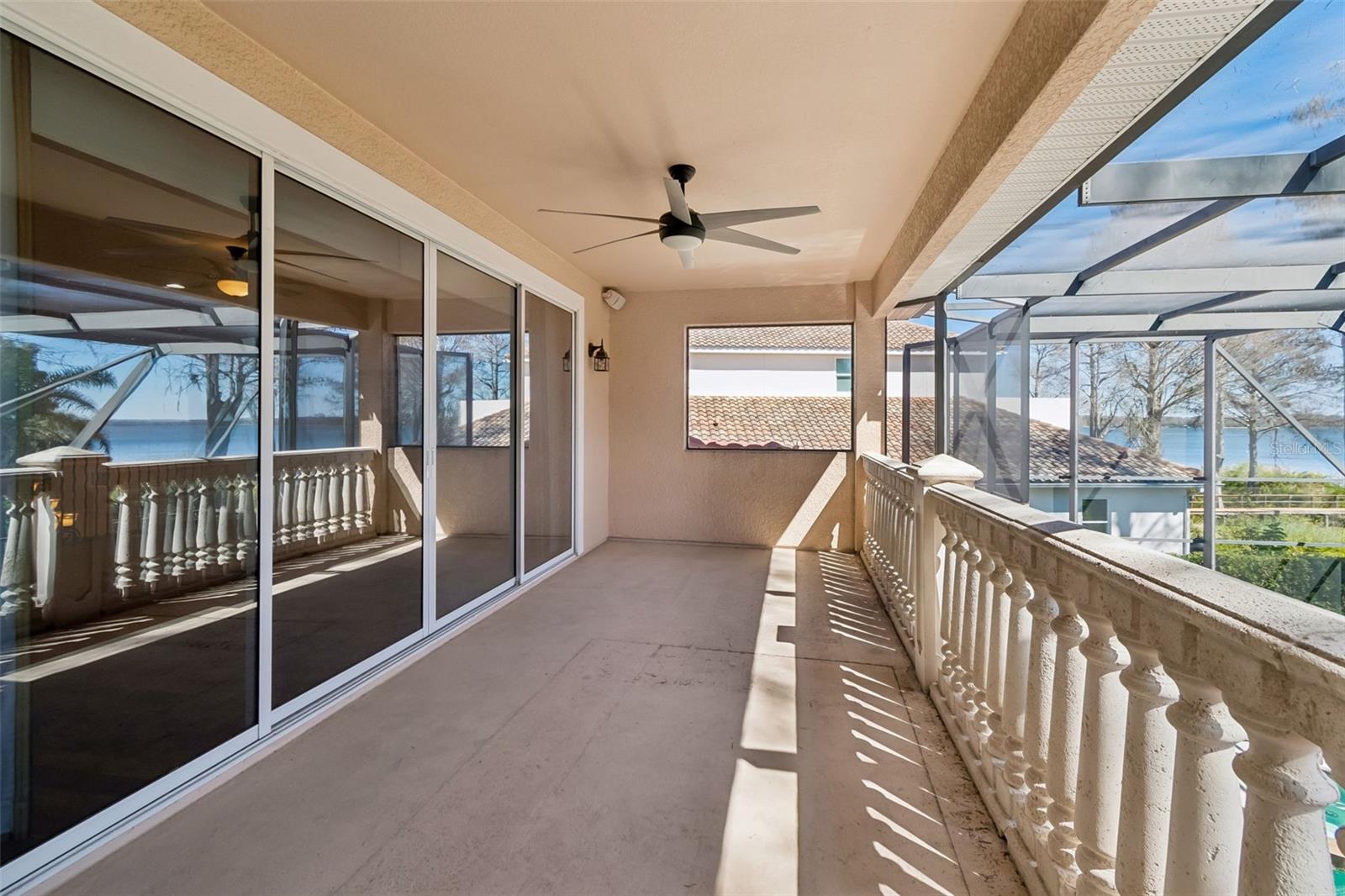 Listing photo id 60 for 2630 Grand Lakeside Drive