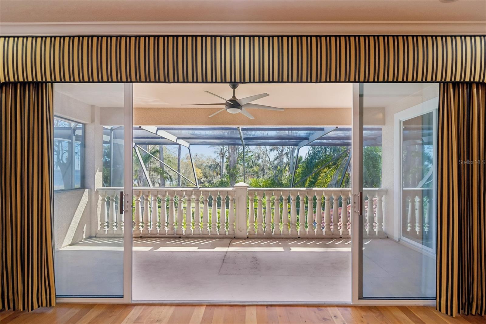 Listing photo id 62 for 2630 Grand Lakeside Drive