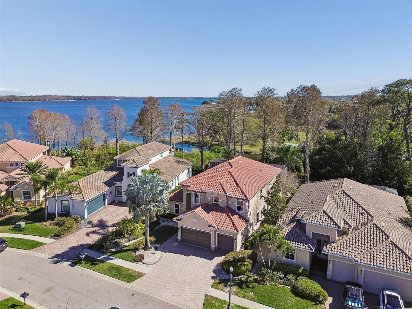 Listing photo id 91 for 2630 Grand Lakeside Drive