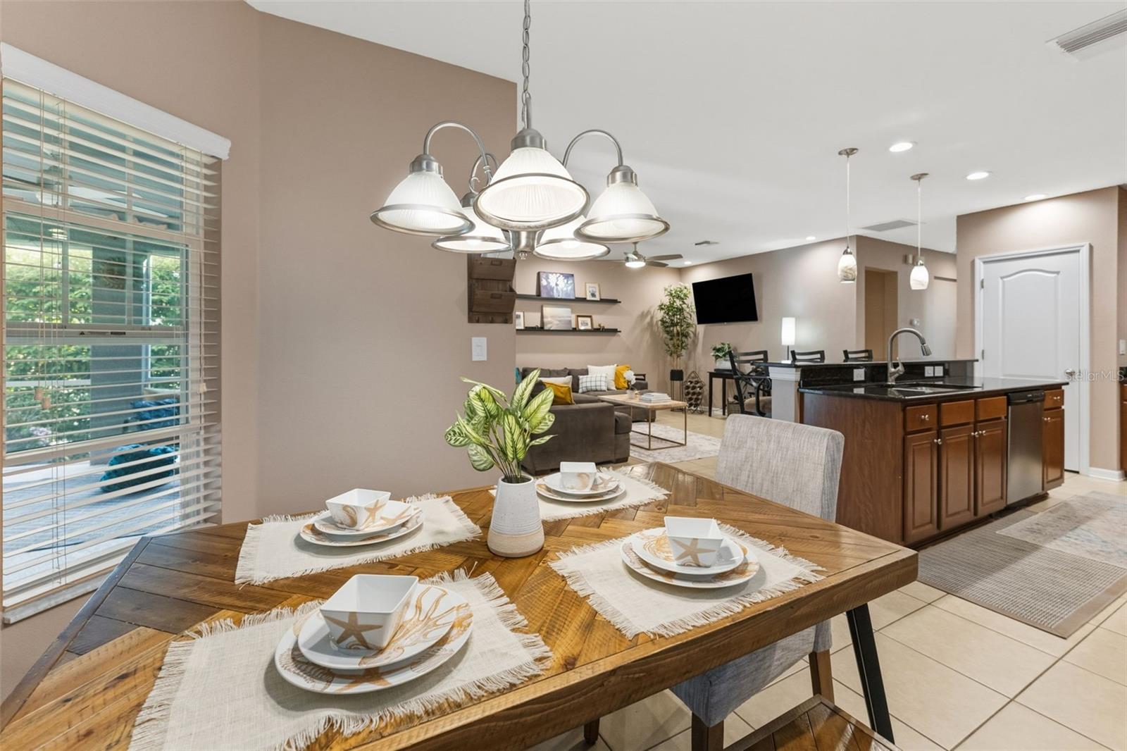 Listing photo id 10 for 6058 Fishhawk Crossing Boulevard