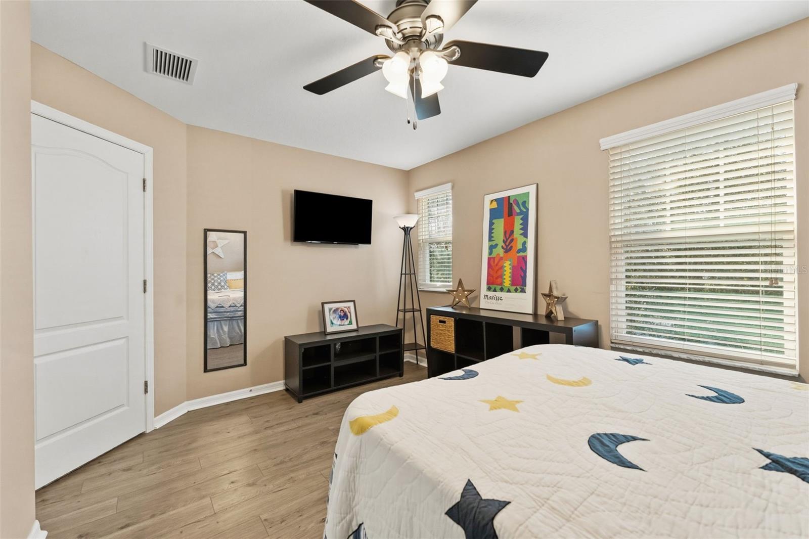 Listing photo id 15 for 6058 Fishhawk Crossing Boulevard