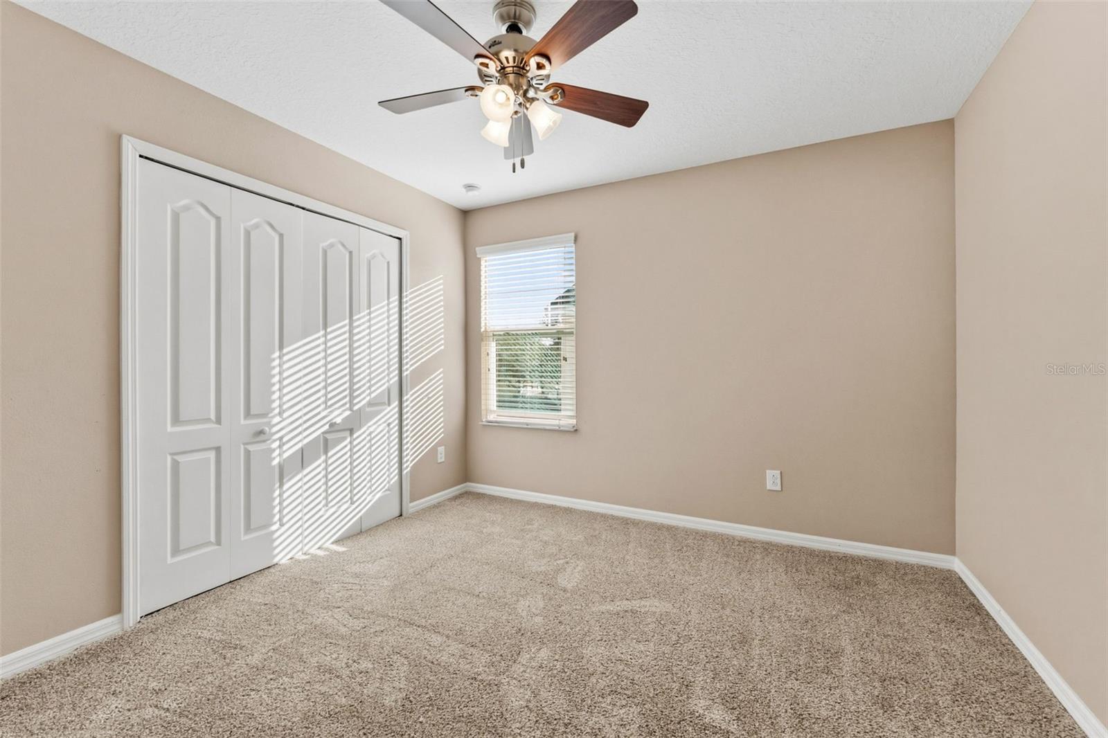 Listing photo id 18 for 6058 Fishhawk Crossing Boulevard