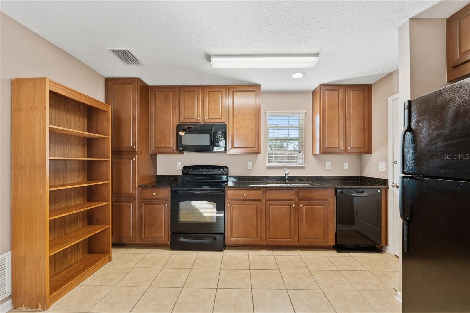 Listing photo id 25 for 6058 Fishhawk Crossing Boulevard