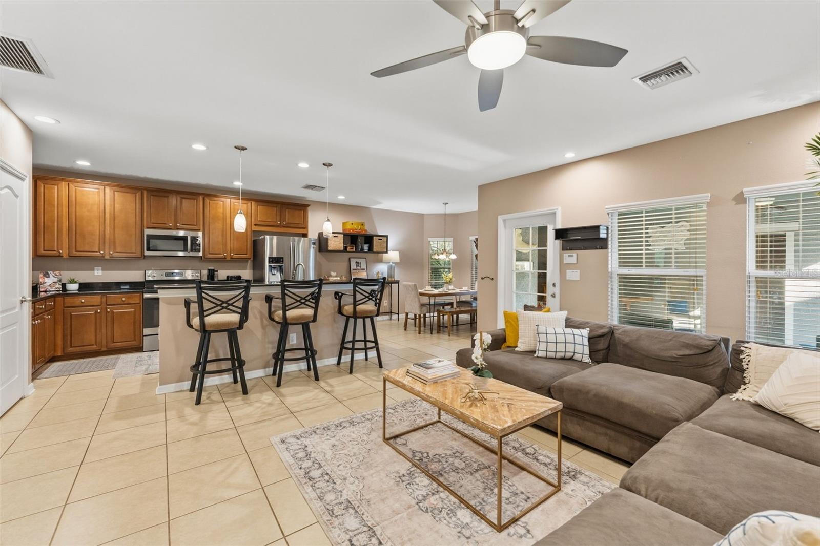 Listing photo id 1 for 6058 Fishhawk Crossing Boulevard