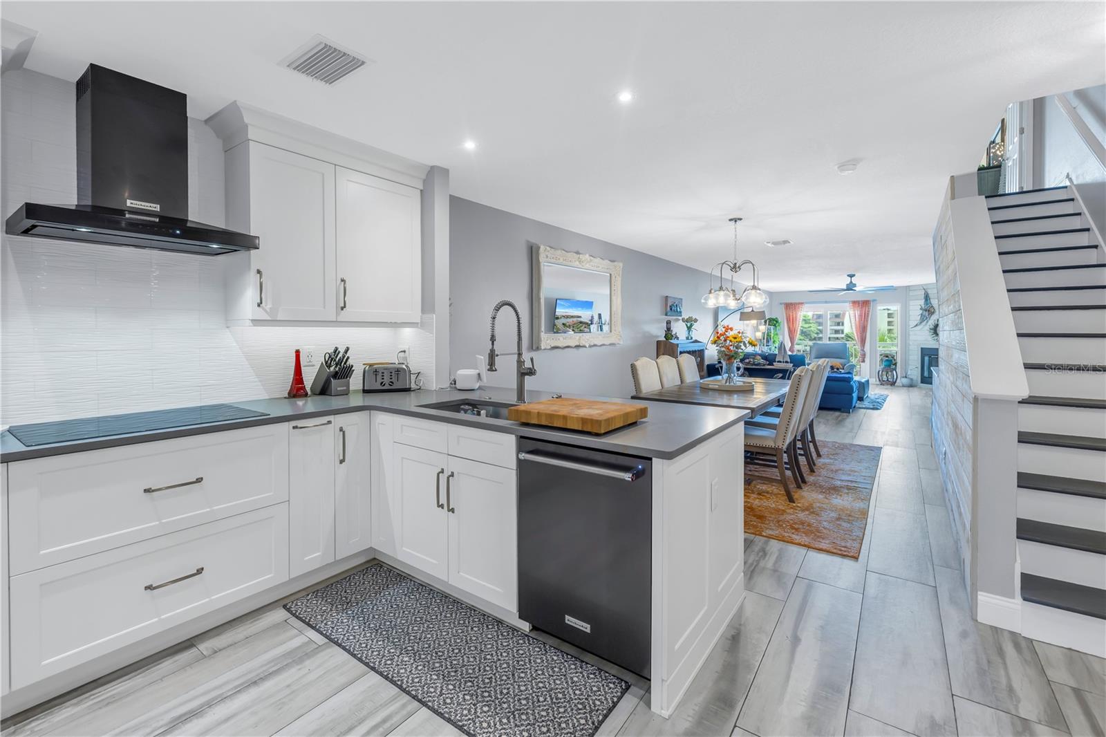 Image 28 of 80 For 117 Yacht Club Lane