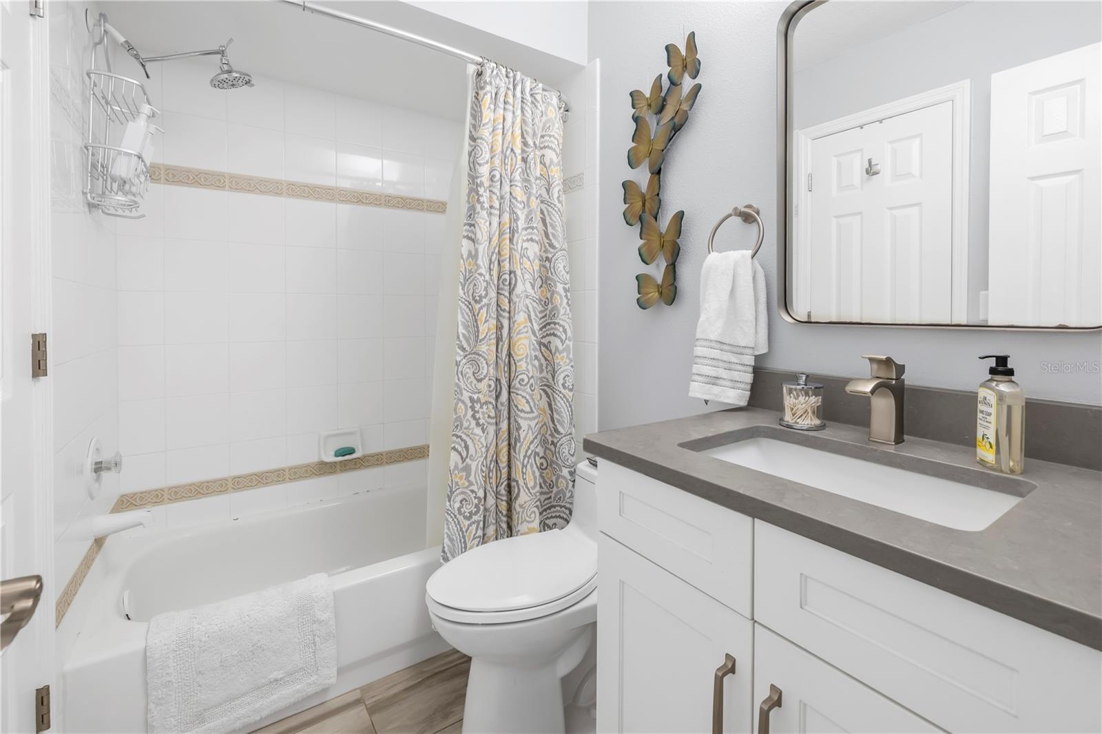 Image 30 of 80 For 117 Yacht Club Lane