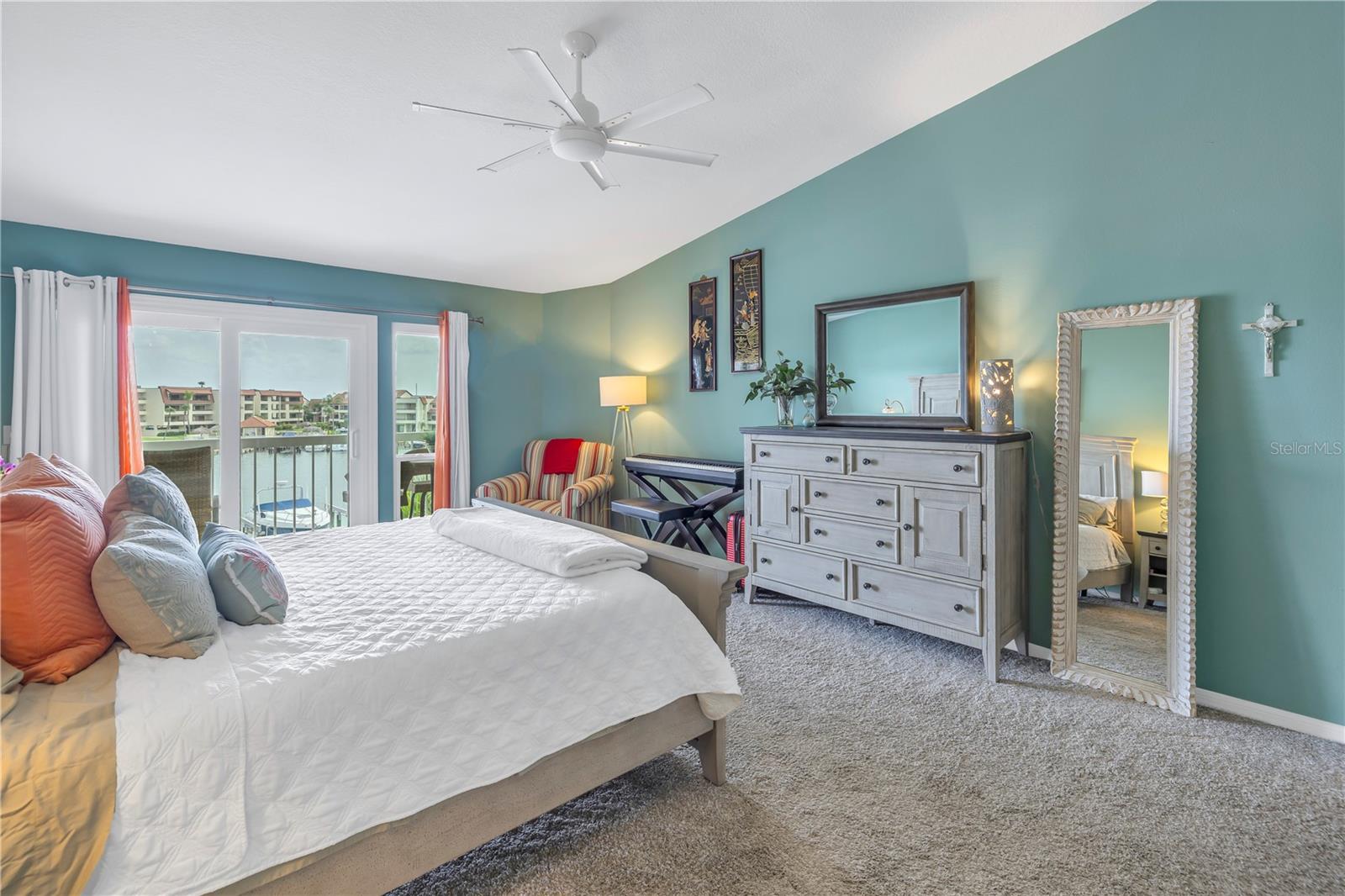 Image 34 of 80 For 117 Yacht Club Lane