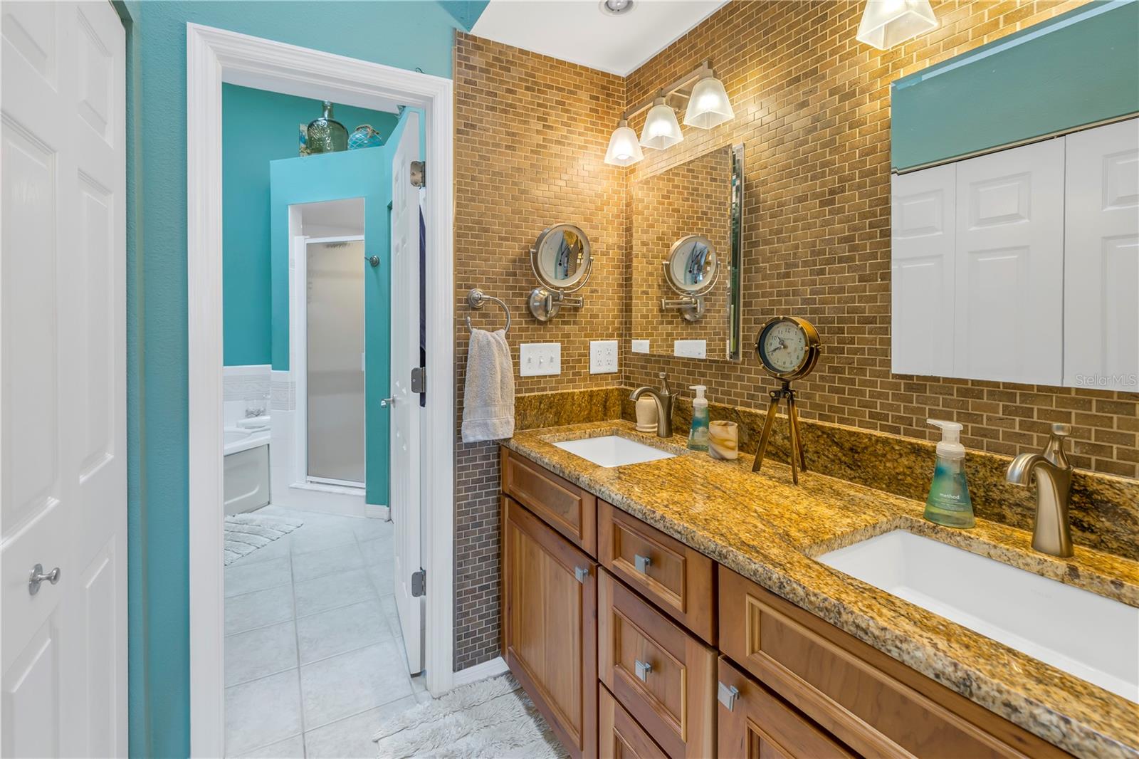 Image 37 of 80 For 117 Yacht Club Lane