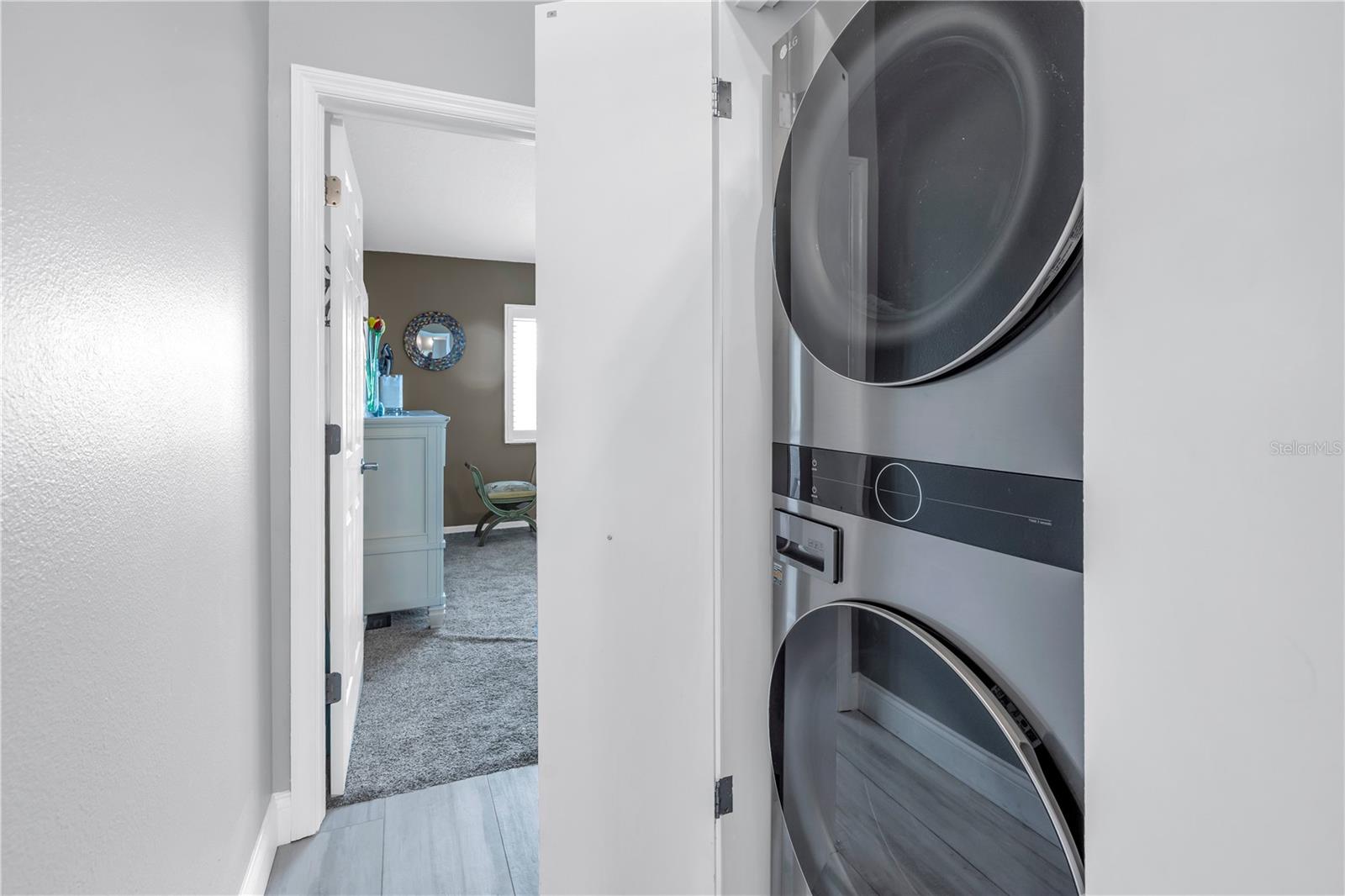 Image 44 of 80 For 117 Yacht Club Lane