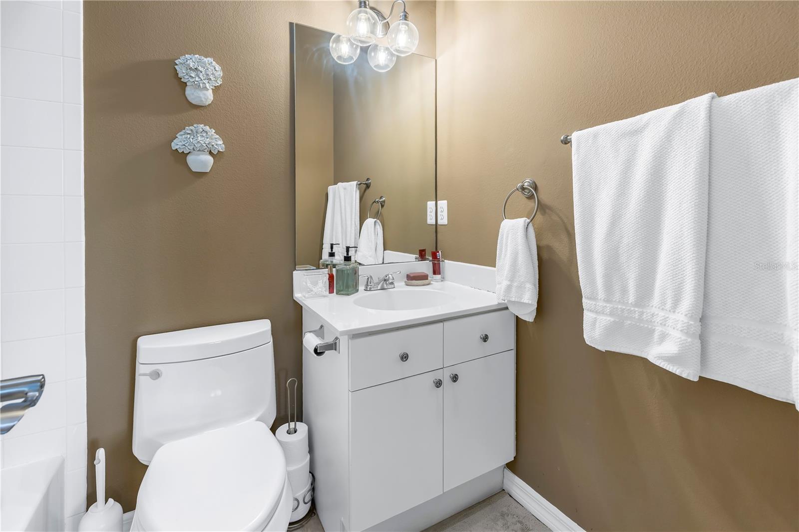 Image 48 of 80 For 117 Yacht Club Lane