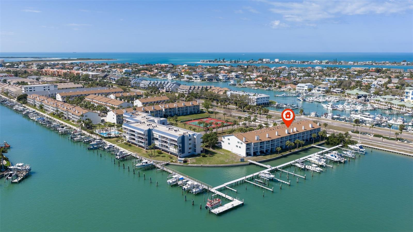 Image 5 of 80 For 117 Yacht Club Lane