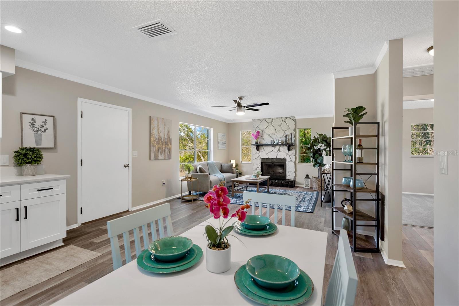 Listing photo id 9 for 12526 Lacey Drive