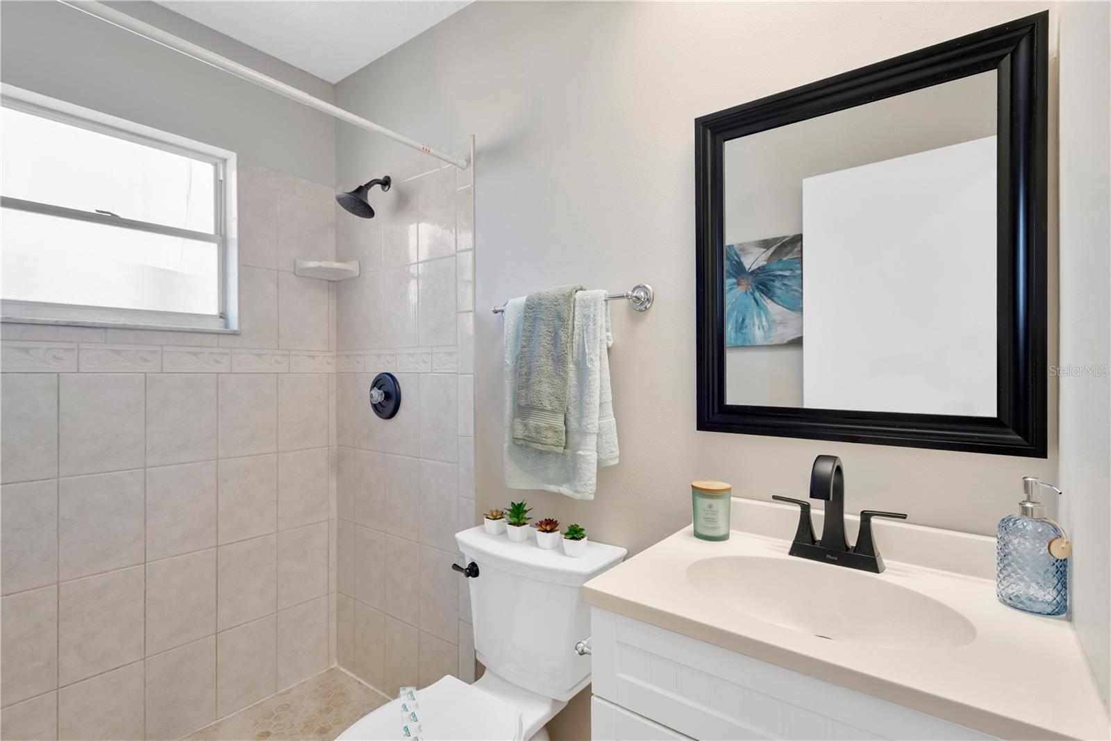 Listing photo id 11 for 12526 Lacey Drive