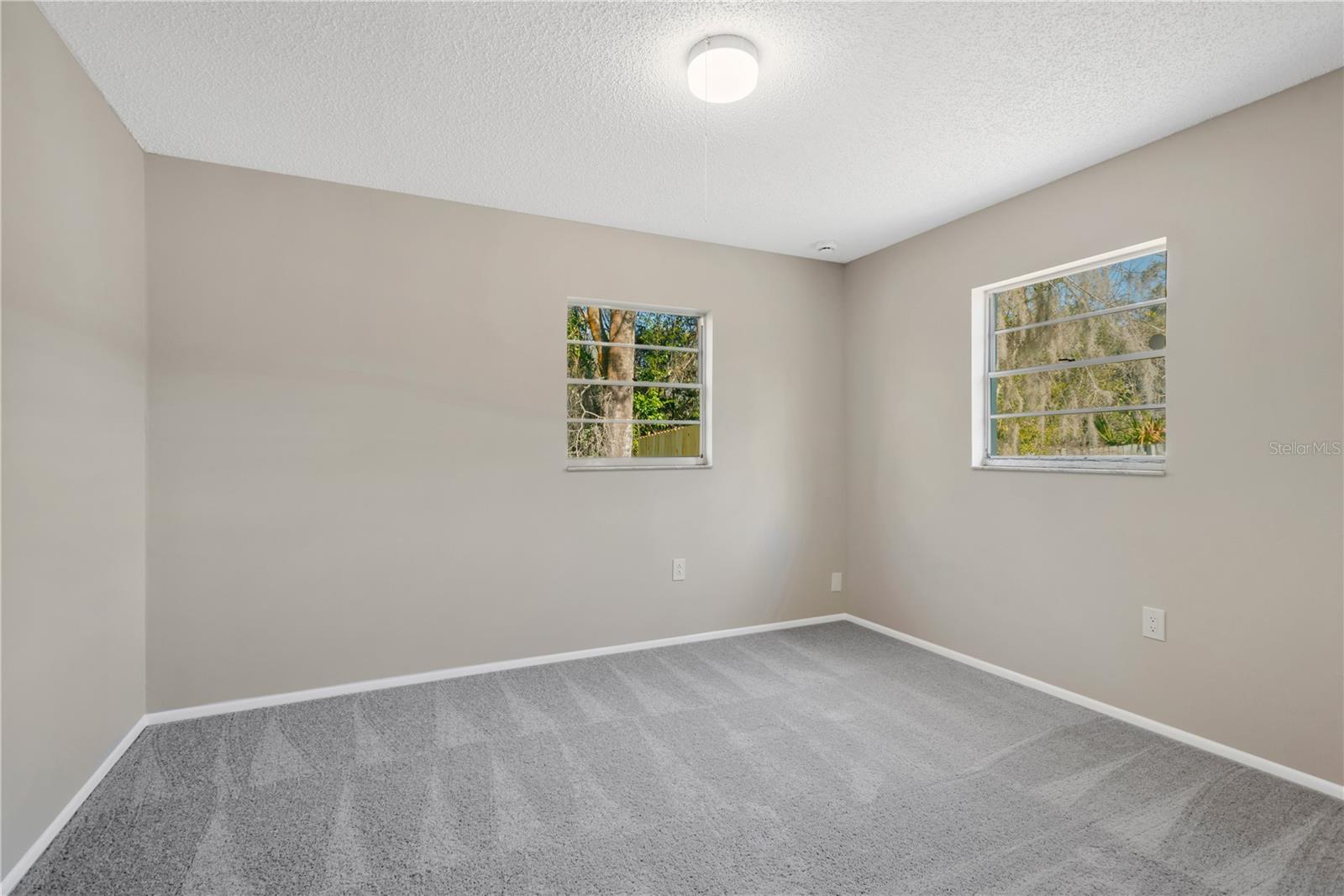 Listing photo id 20 for 12526 Lacey Drive