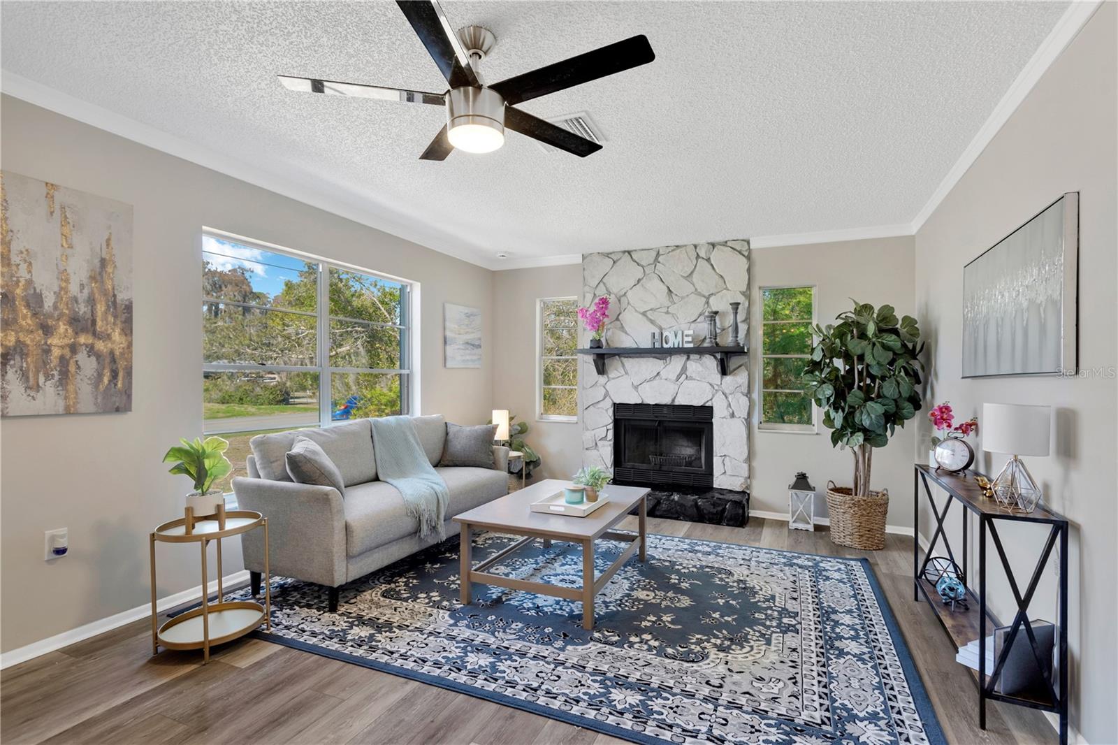 Listing photo id 1 for 12526 Lacey Drive