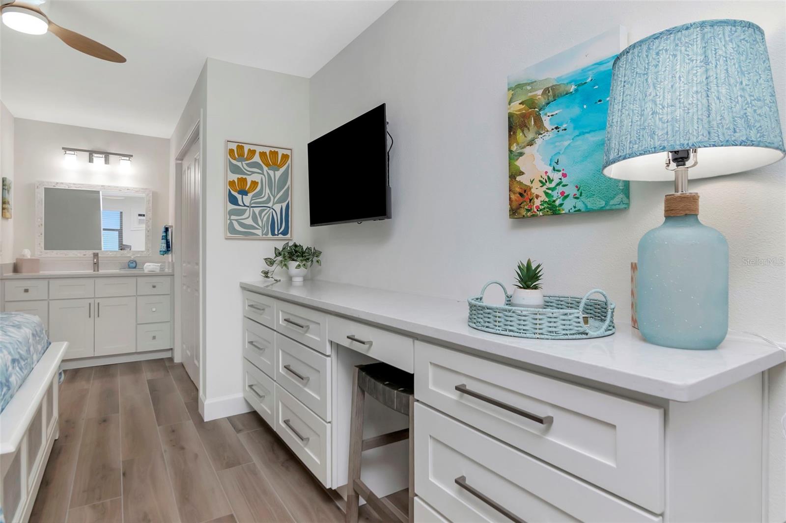 Image 16 of 39 For 2700 Gulf Boulevard W2