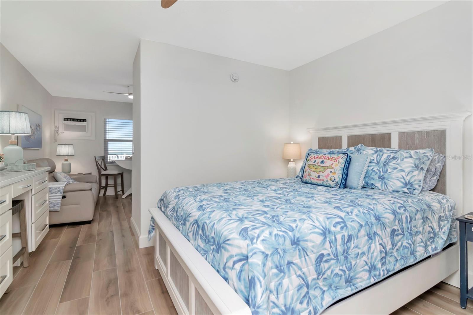 Image 19 of 39 For 2700 Gulf Boulevard W2