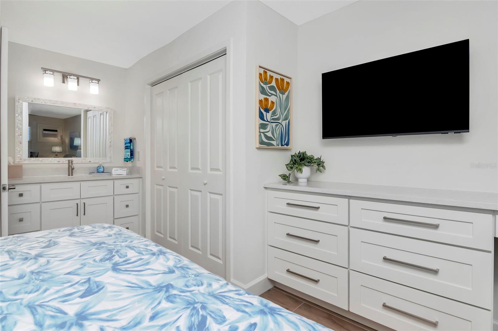 Image 22 of 39 For 2700 Gulf Boulevard W2