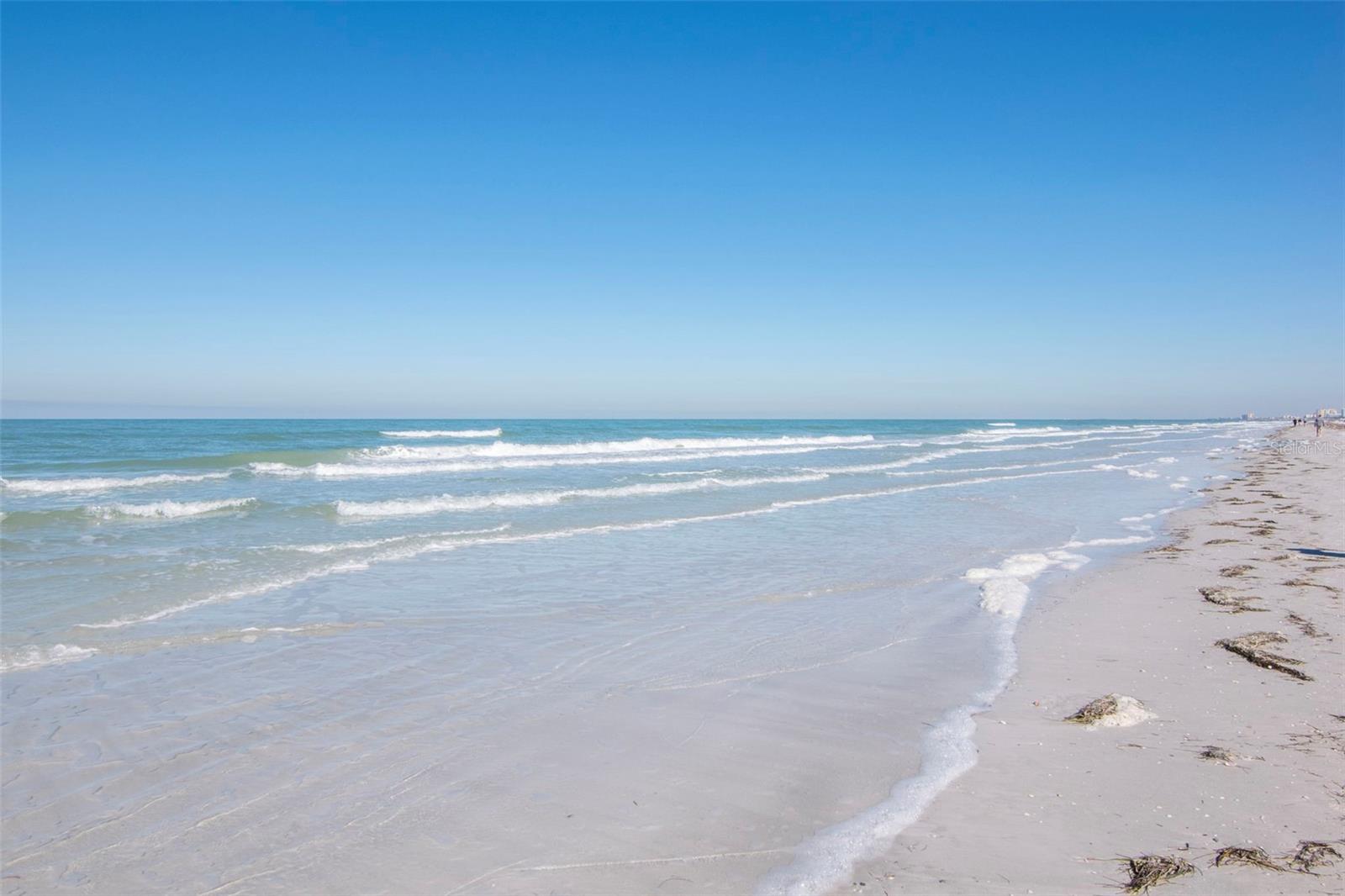 Image 38 of 39 For 2700 Gulf Boulevard W2