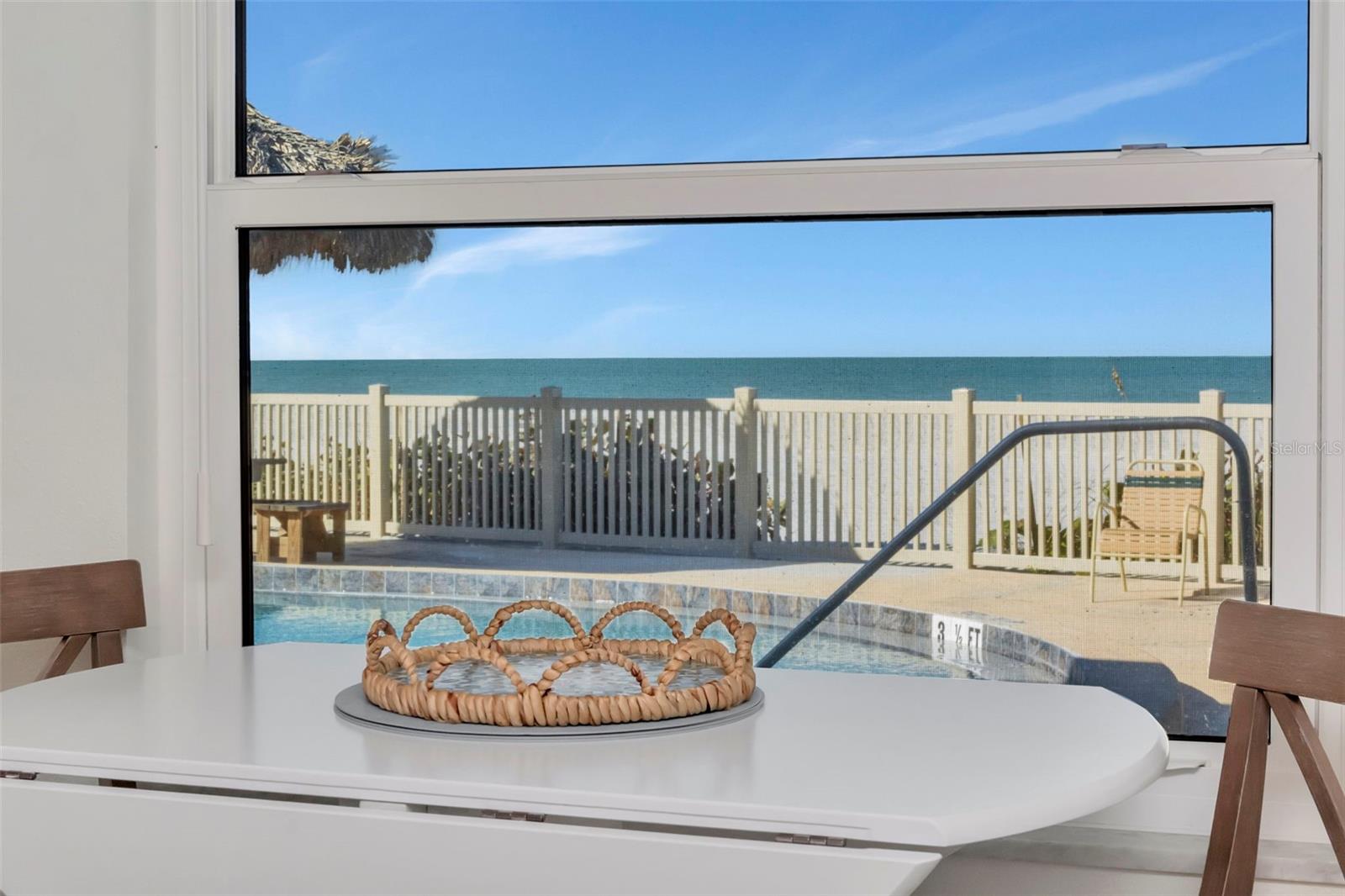 Image 8 of 39 For 2700 Gulf Boulevard W2