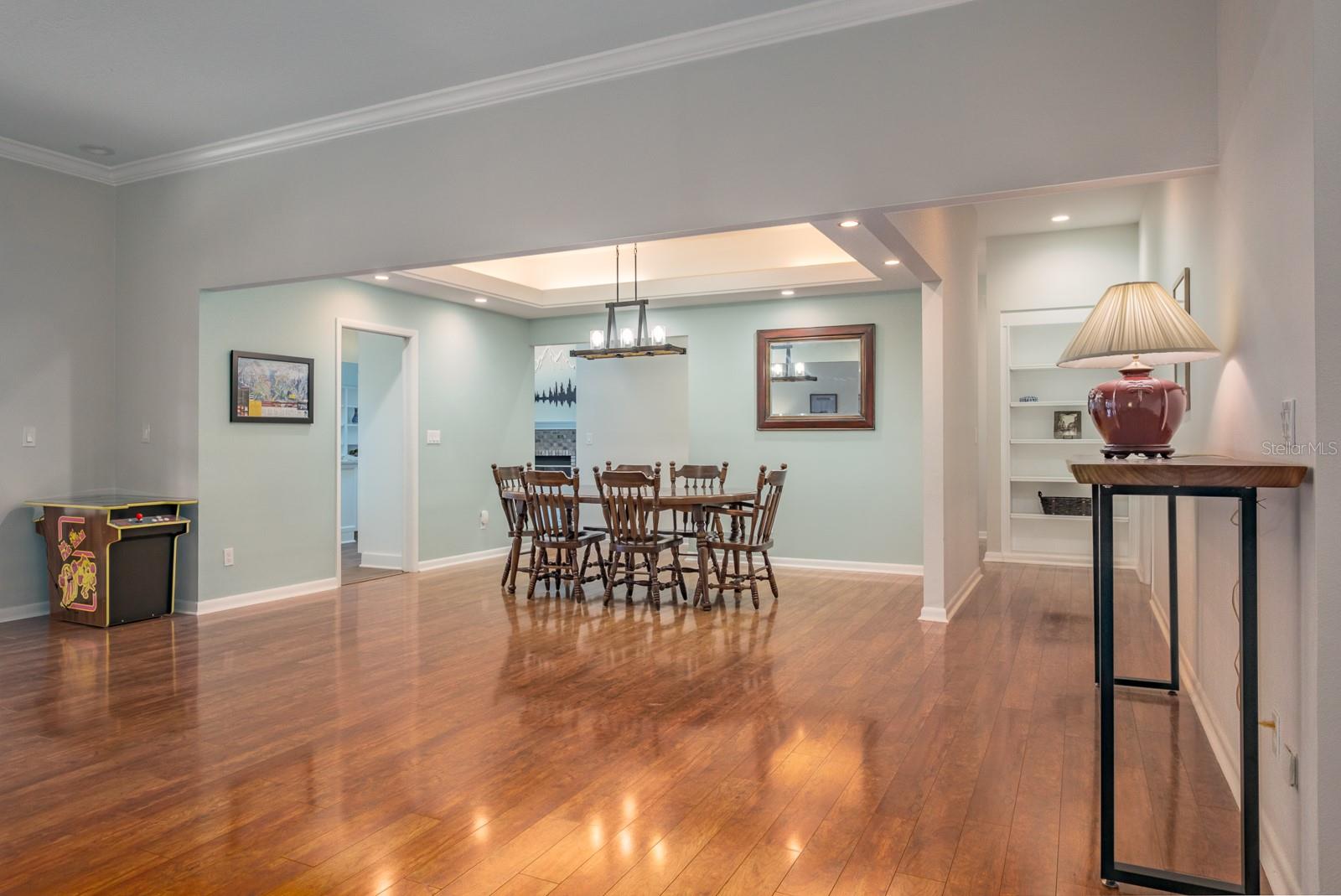 Image 15 of 90 For 110 Woodglen Court