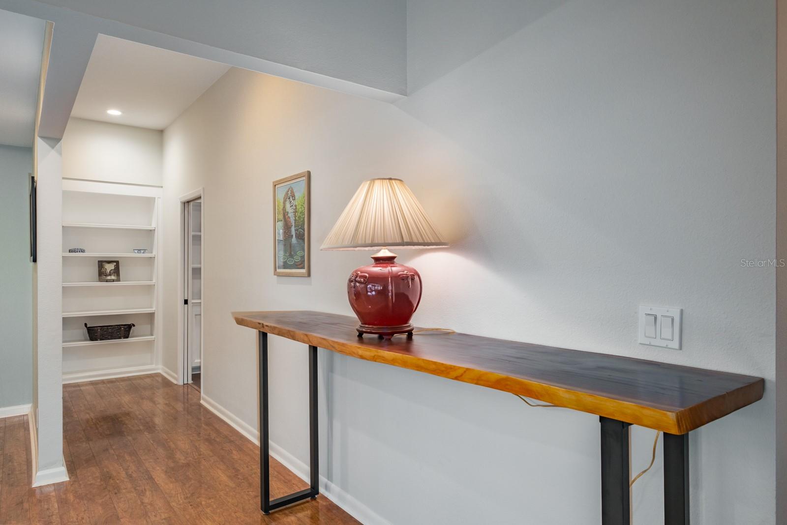 Image 16 of 90 For 110 Woodglen Court