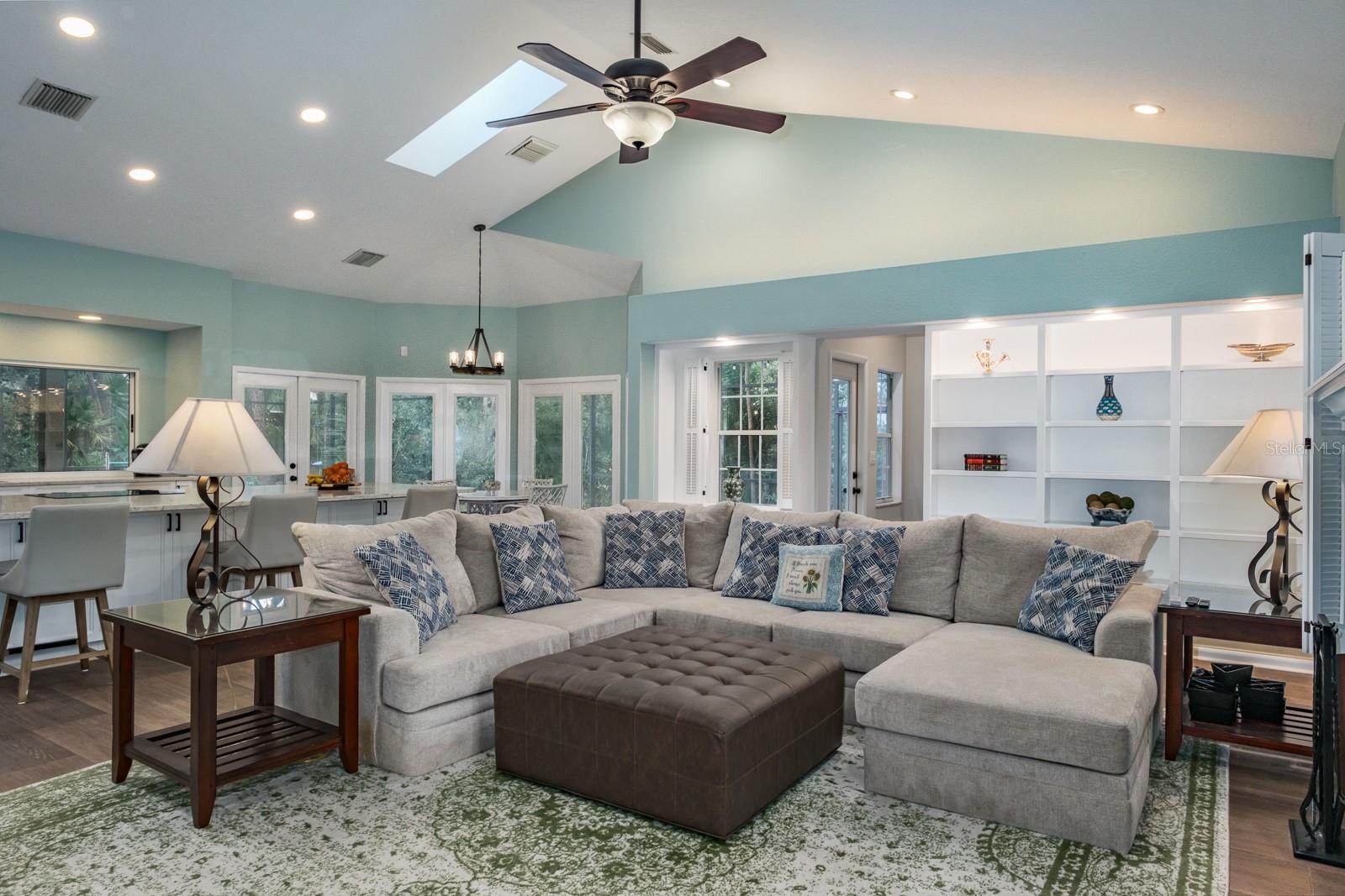 Image 24 of 90 For 110 Woodglen Court