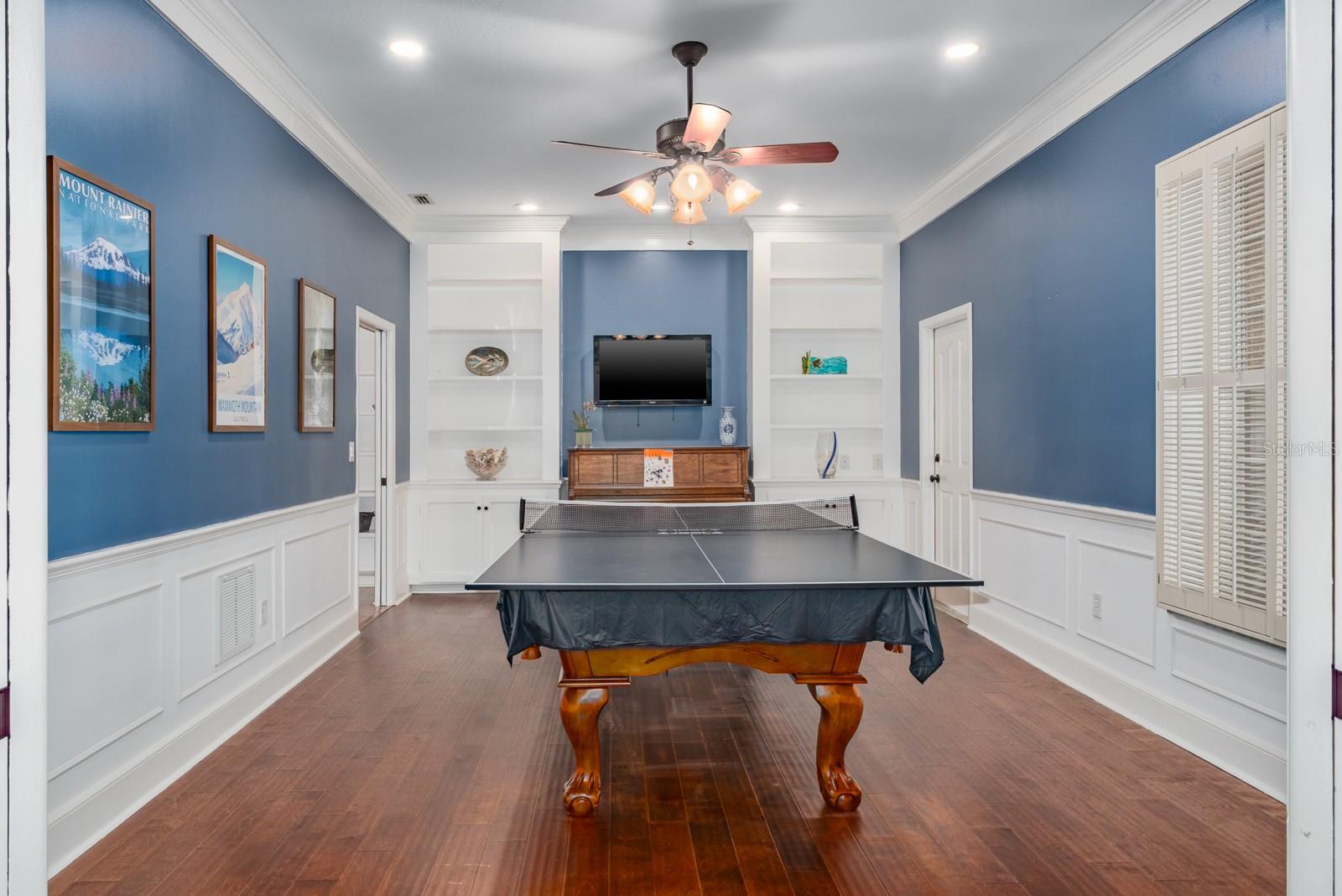 Image 37 of 90 For 110 Woodglen Court