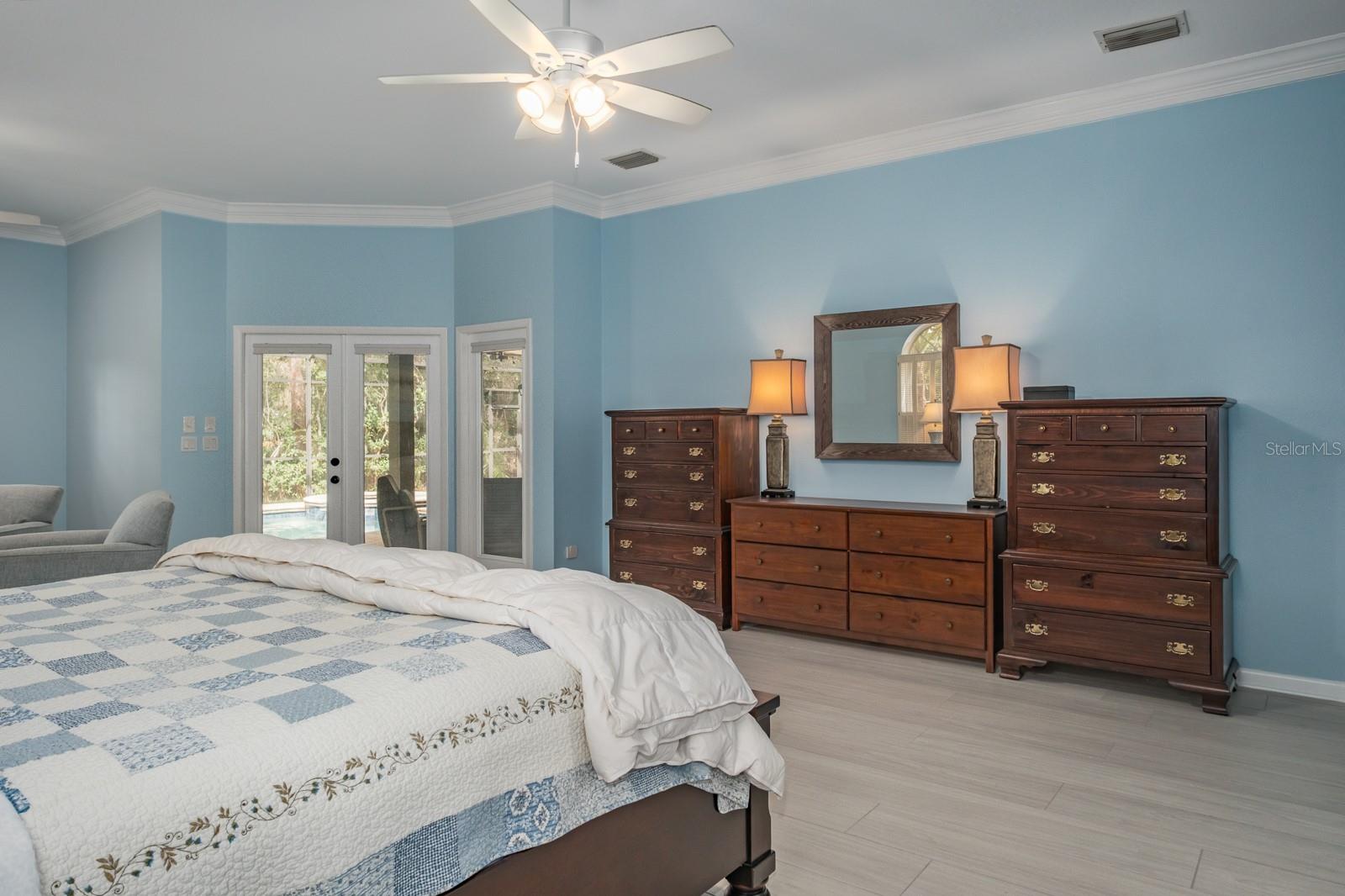 Image 44 of 90 For 110 Woodglen Court