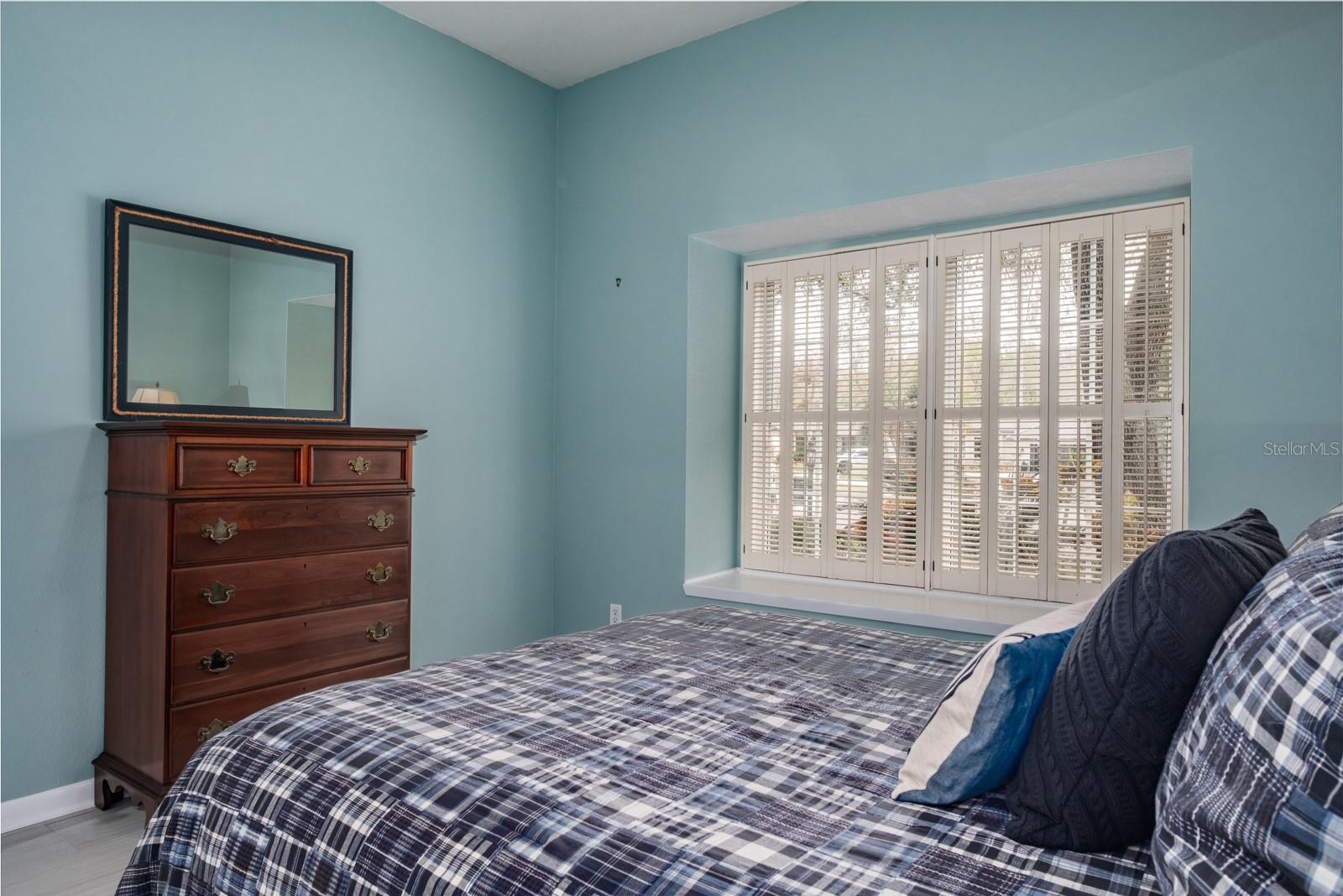 Image 53 of 90 For 110 Woodglen Court