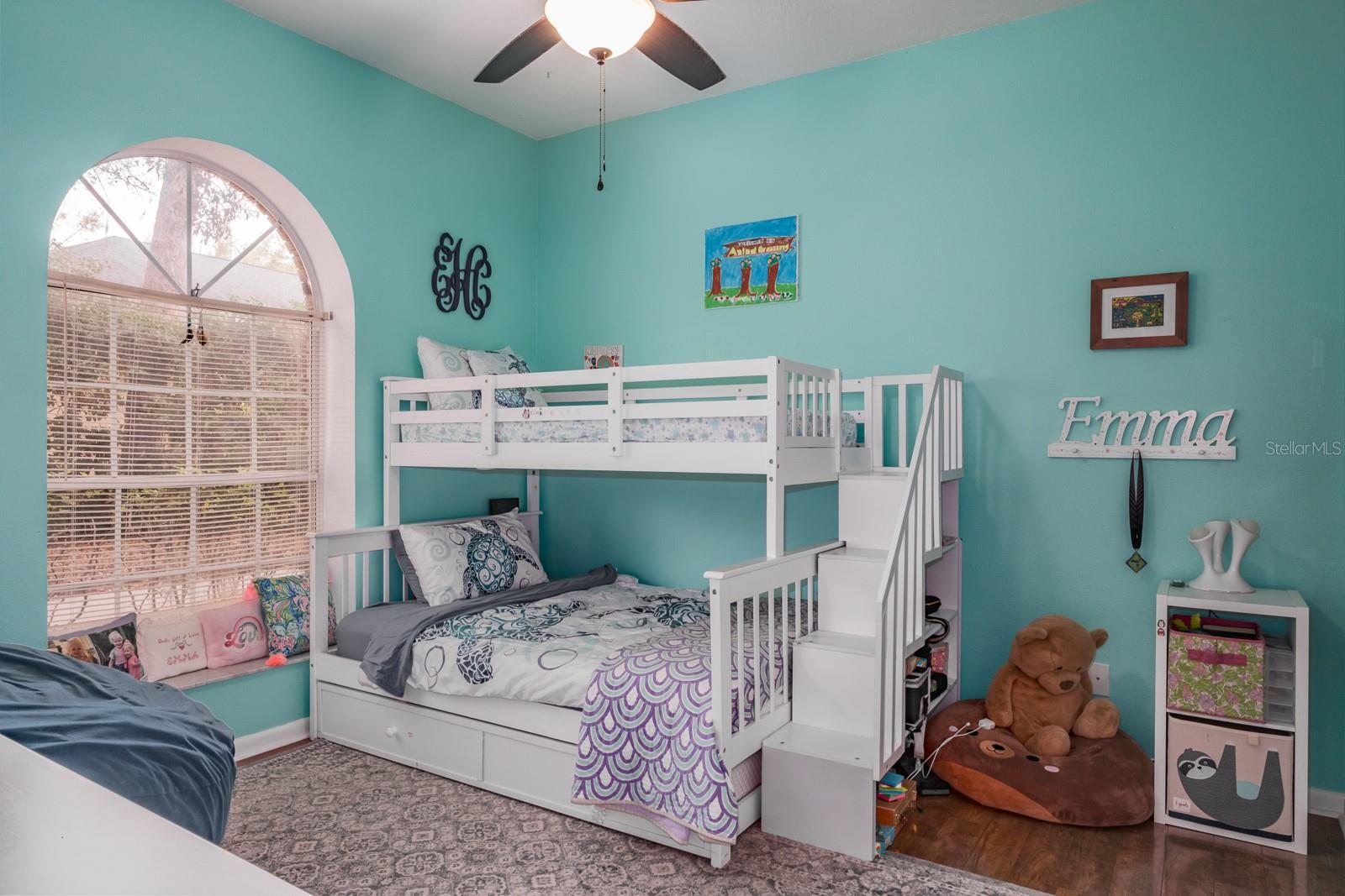 Image 60 of 90 For 110 Woodglen Court