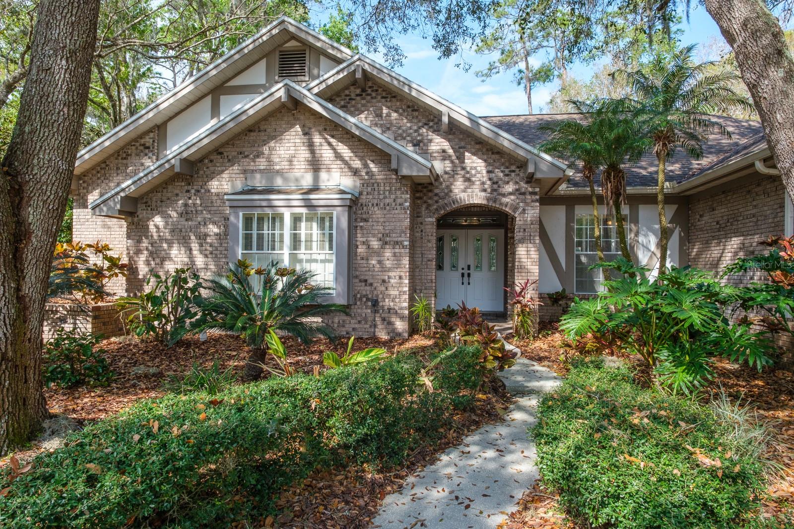 Image 7 of 90 For 110 Woodglen Court