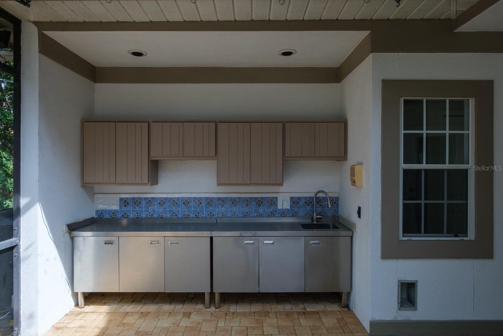 Image 70 of 90 For 110 Woodglen Court