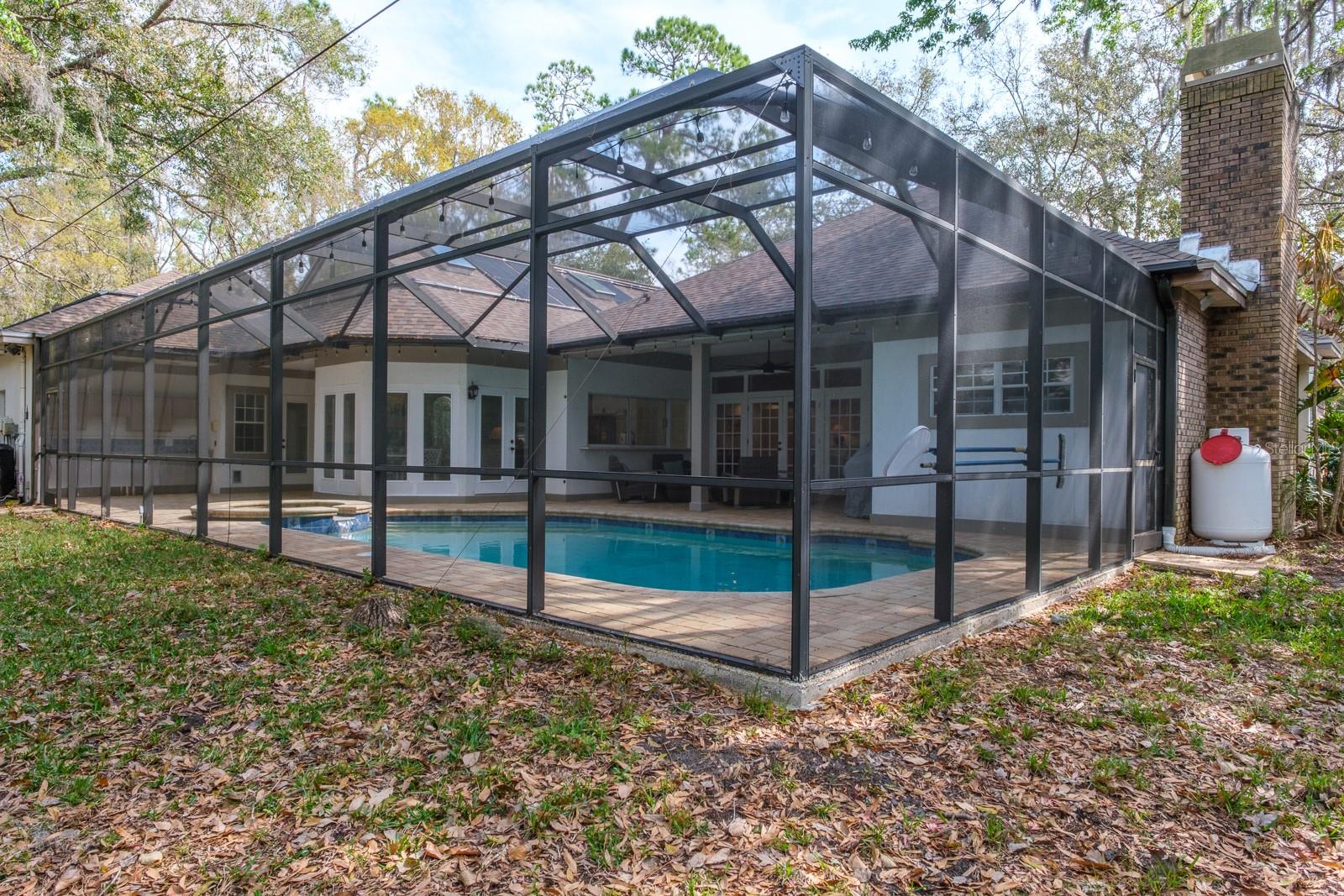 Image 74 of 90 For 110 Woodglen Court