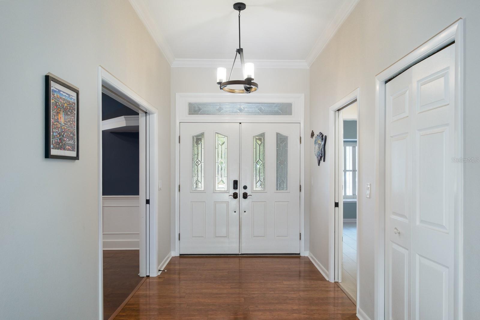 Image 8 of 90 For 110 Woodglen Court