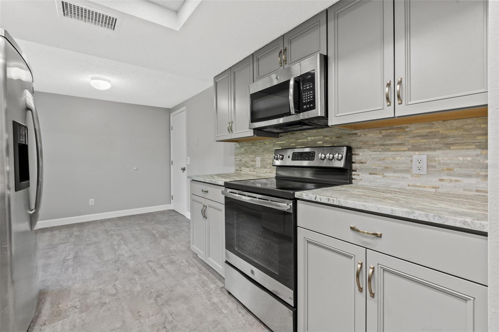 Image 6 of 25 For 6120 Westport Drive