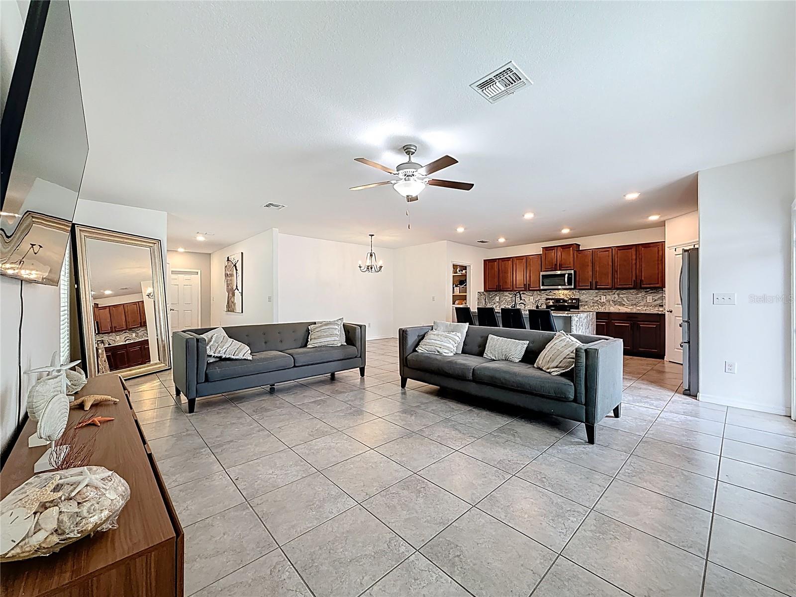 Image 13 of 53 For 12728 Lemon Pepper Drive