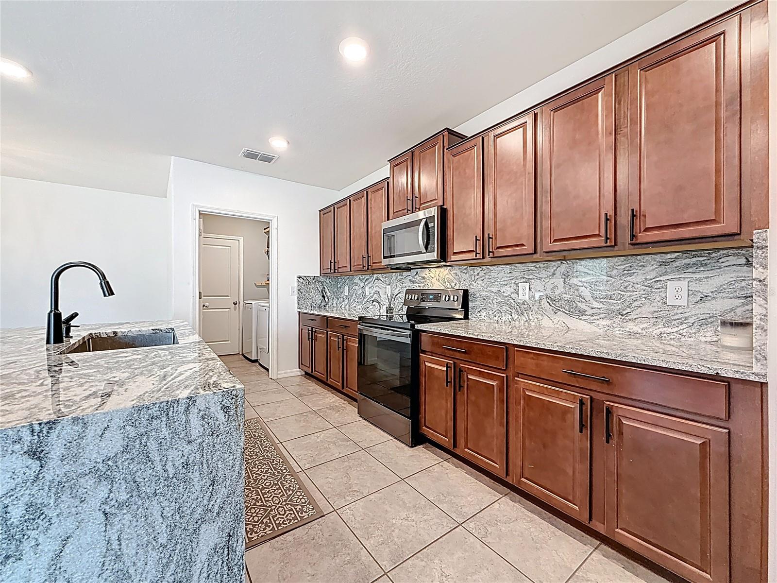 Image 16 of 53 For 12728 Lemon Pepper Drive