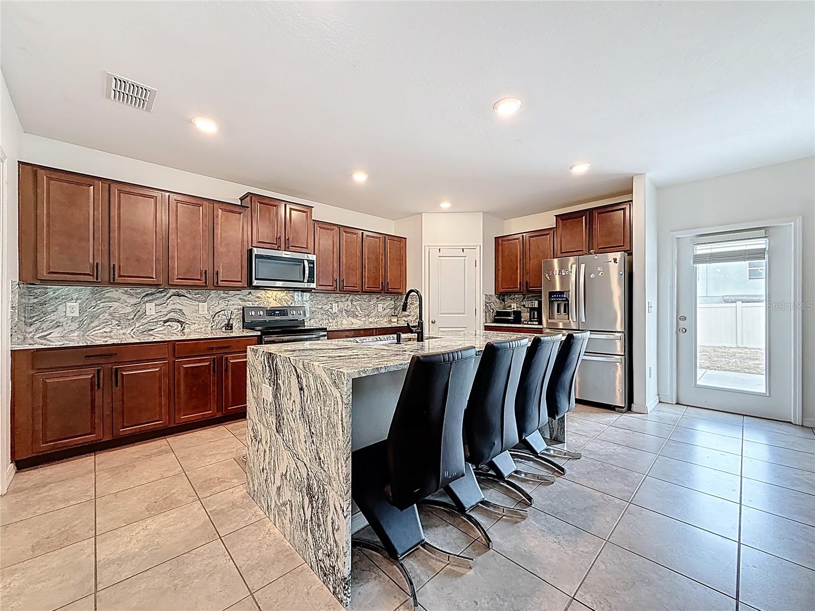 Image 23 of 53 For 12728 Lemon Pepper Drive