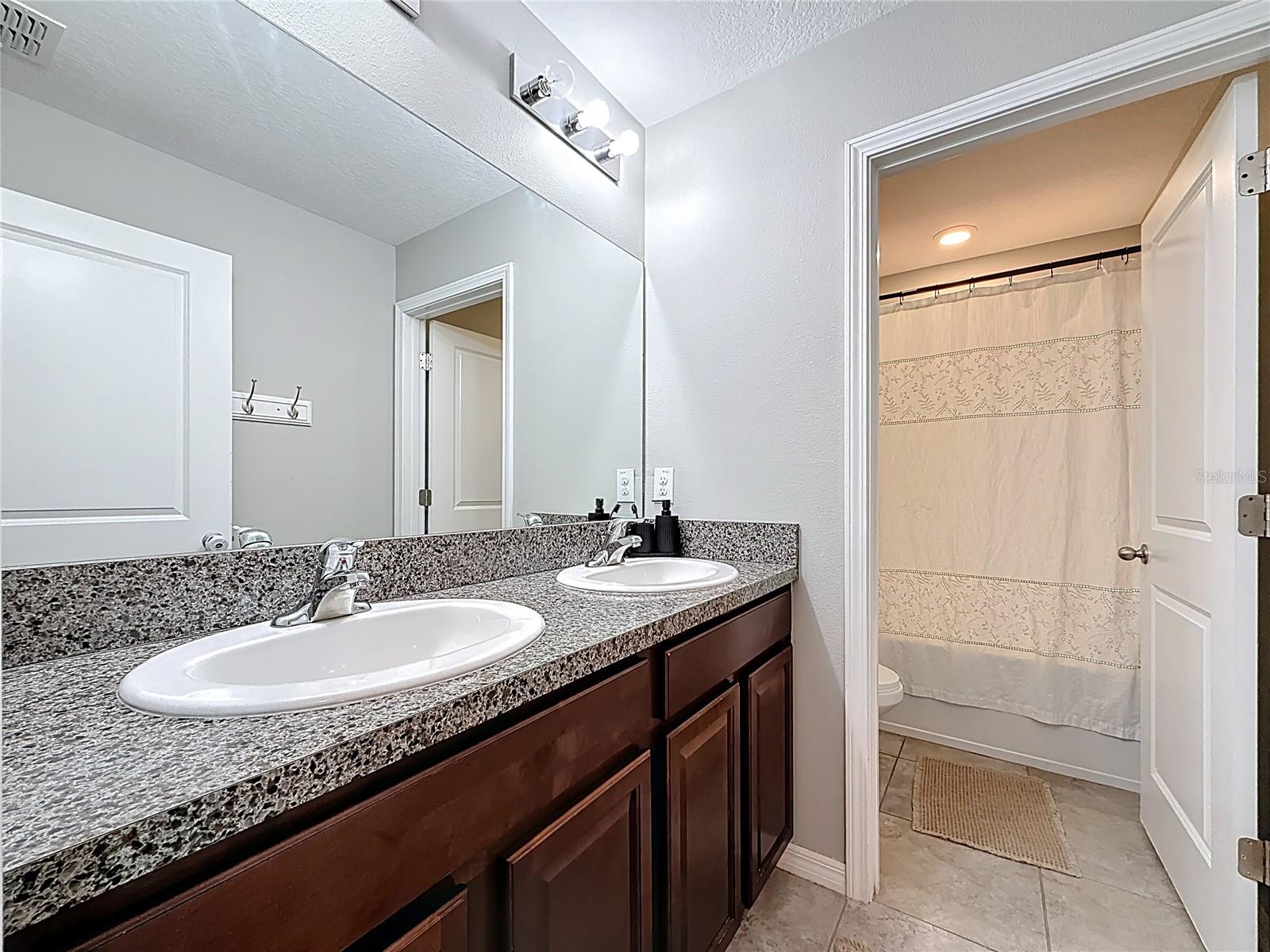 Image 36 of 53 For 12728 Lemon Pepper Drive