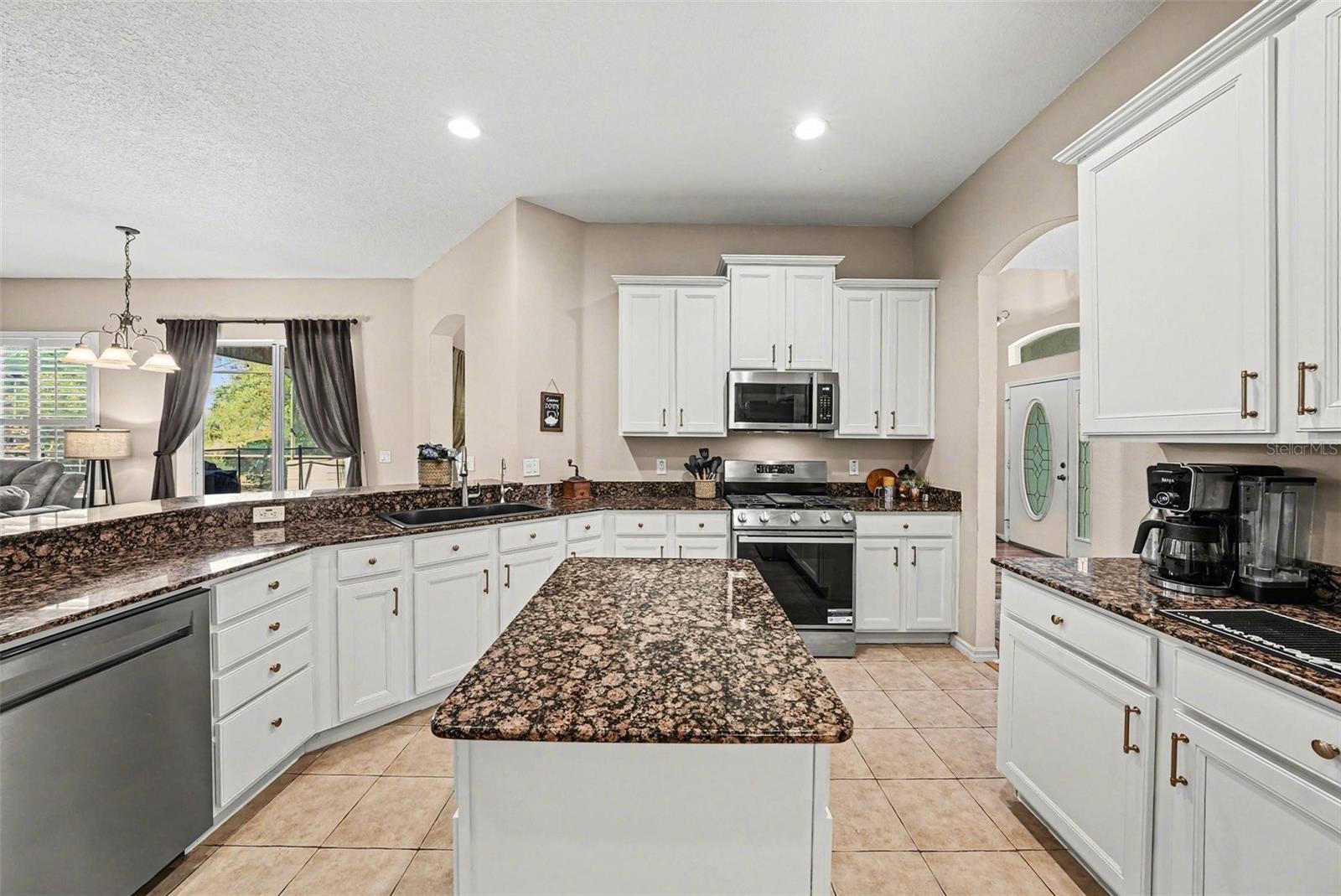 Image 11 of 34 For 12251 Creek Edge Drive