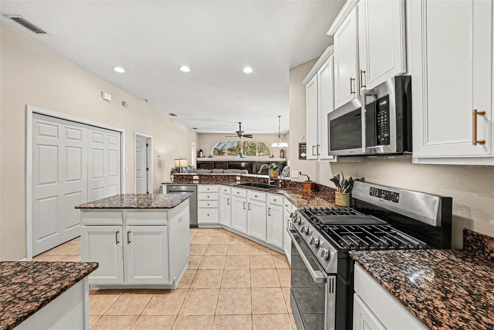 Image 12 of 34 For 12251 Creek Edge Drive