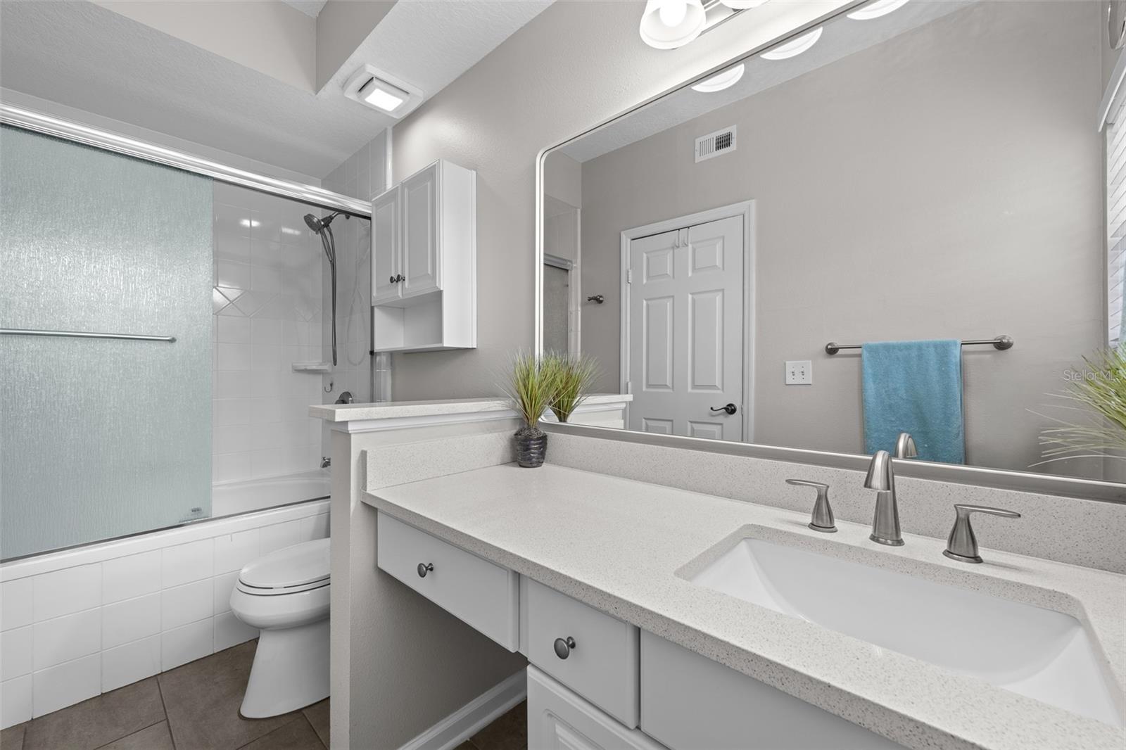 Image 14 of 35 For 800 Dakota Avenue 221