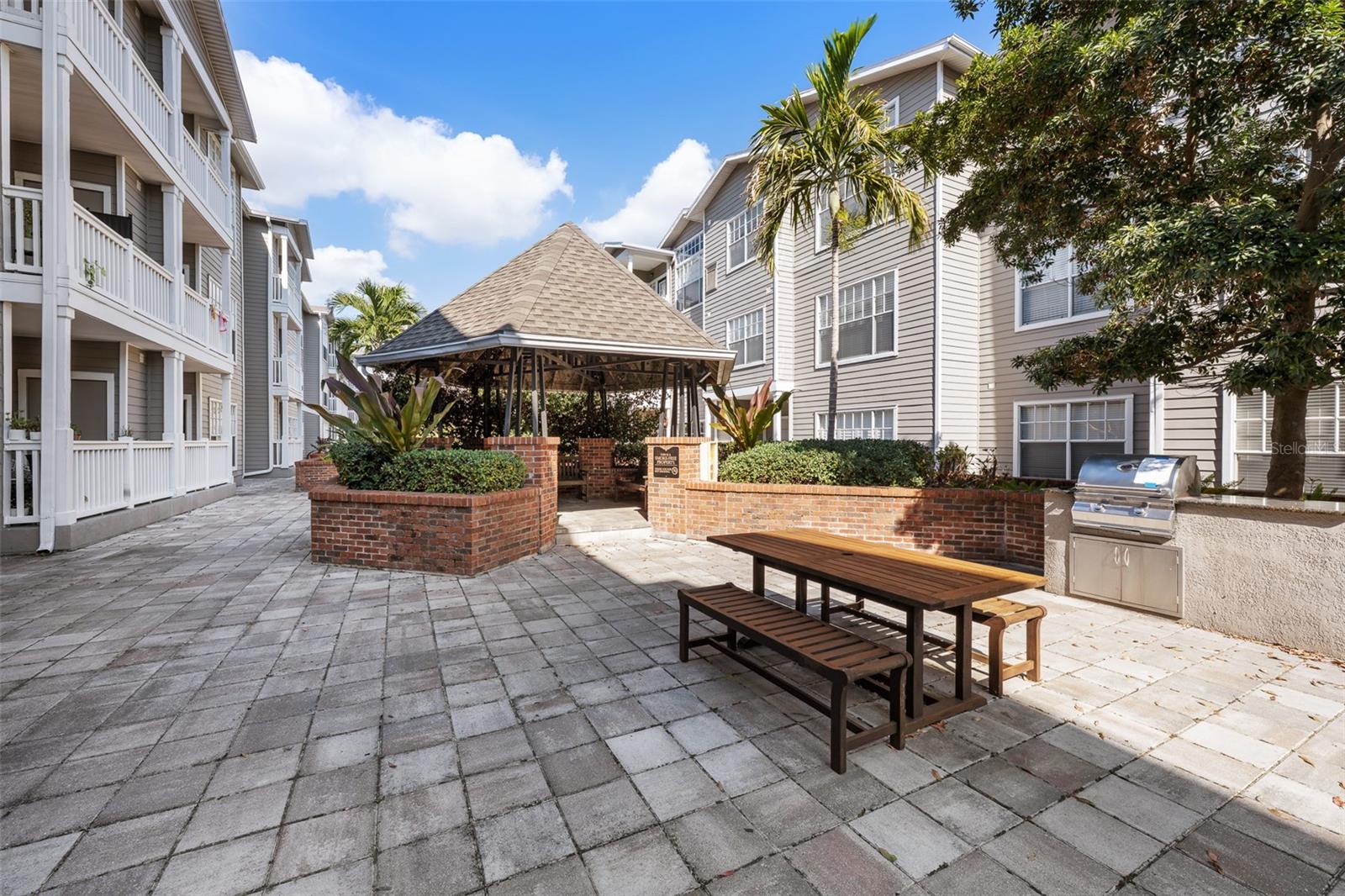 Image 27 of 35 For 800 Dakota Avenue 221