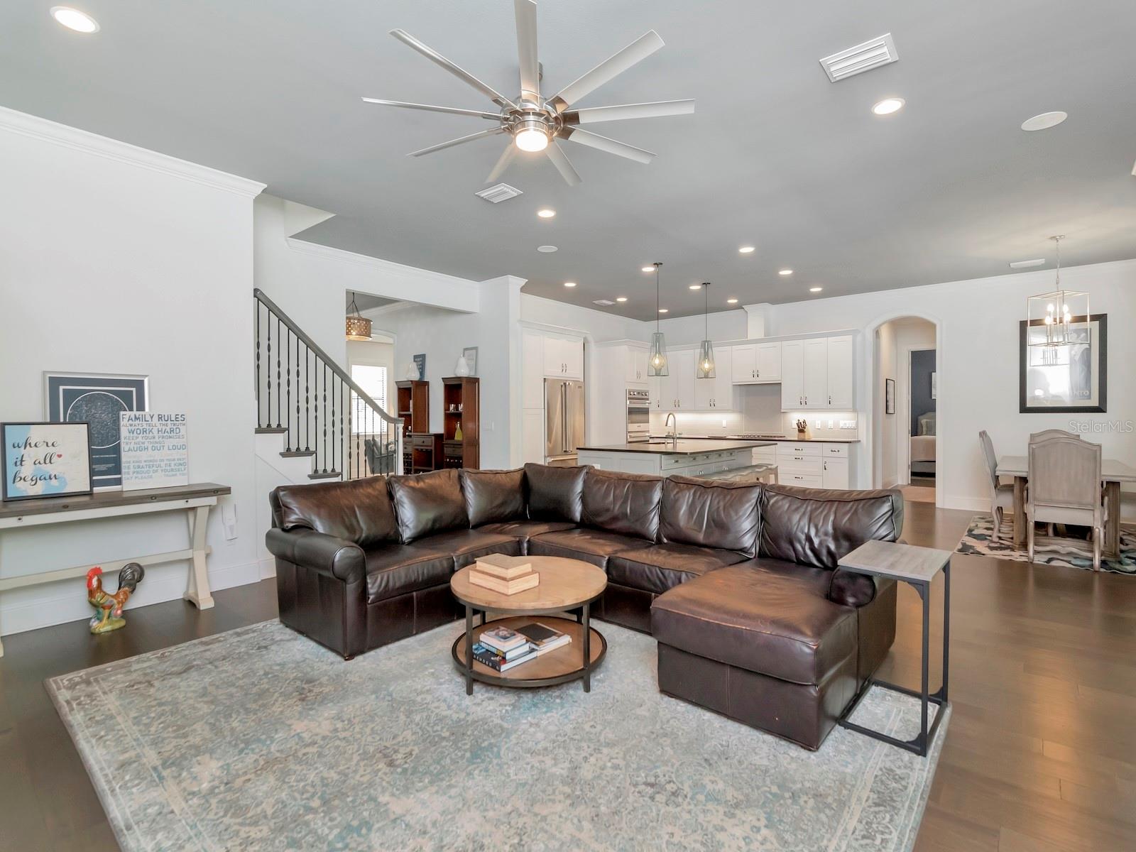 Listing photo id 15 for 150 Chippewa Avenue