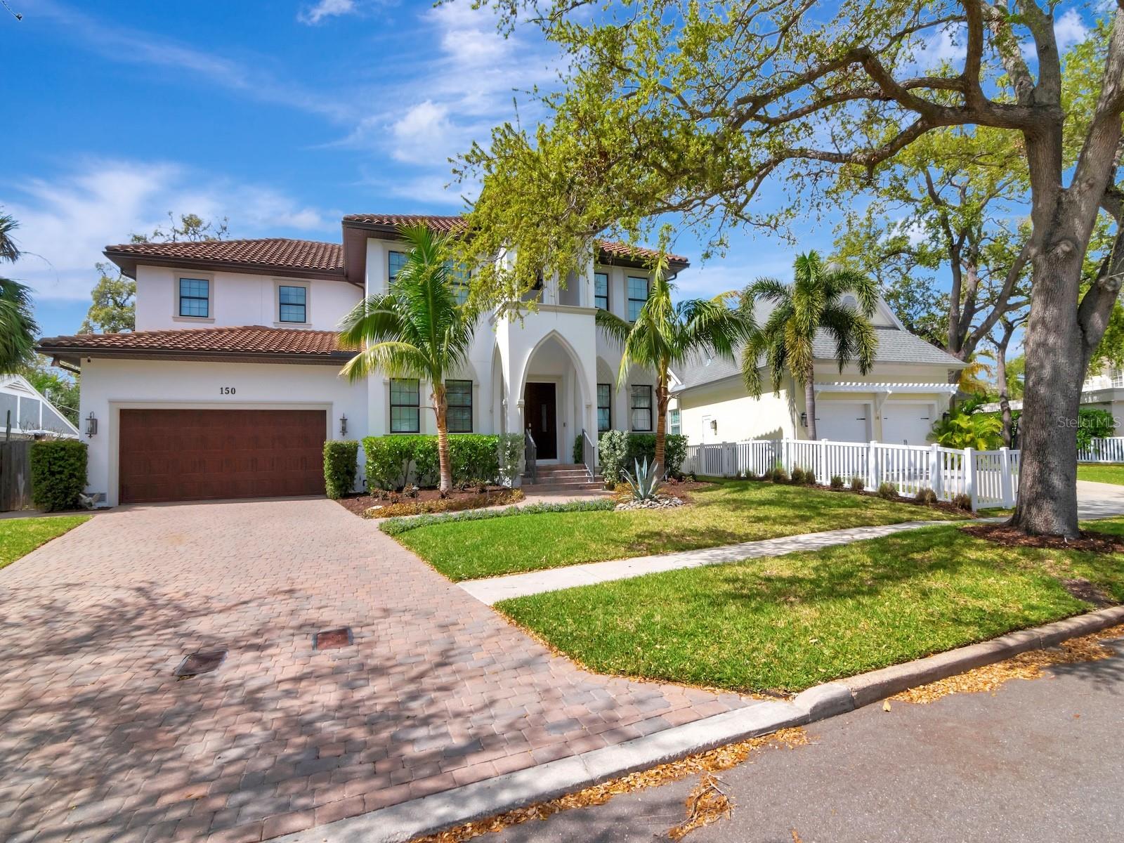 Listing photo id 21 for 150 Chippewa Avenue