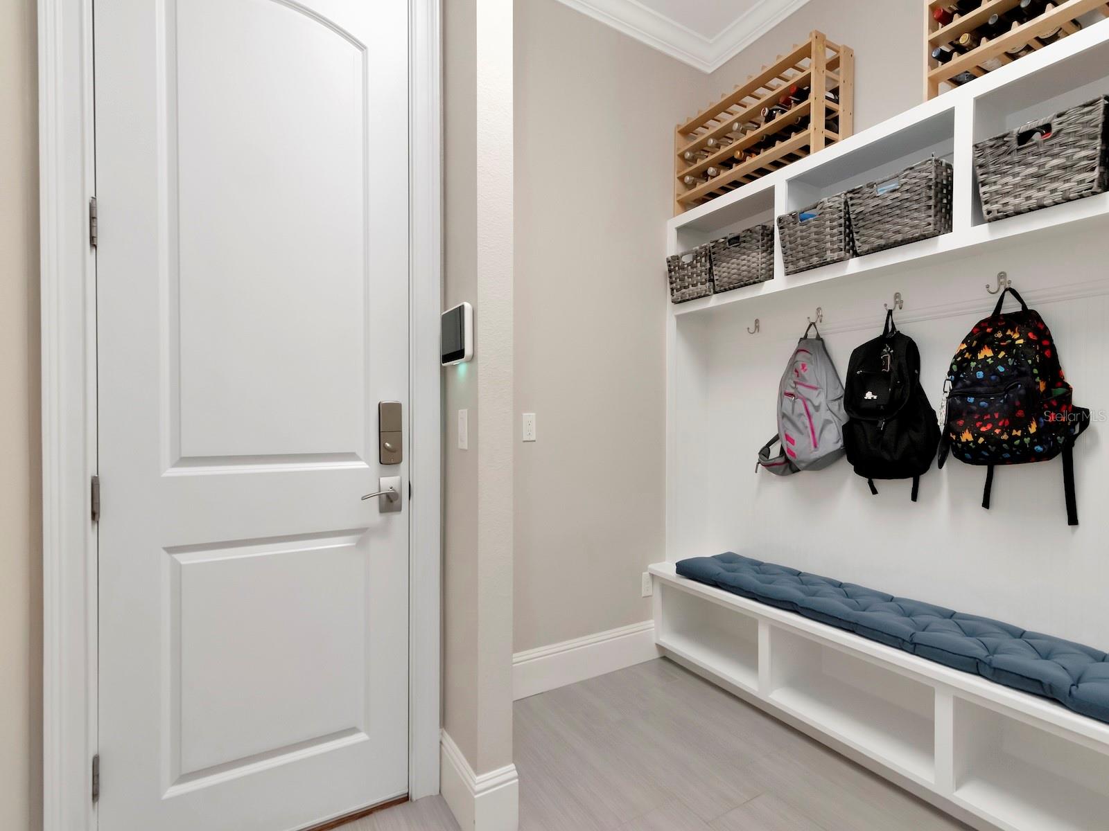 Listing photo id 25 for 150 Chippewa Avenue