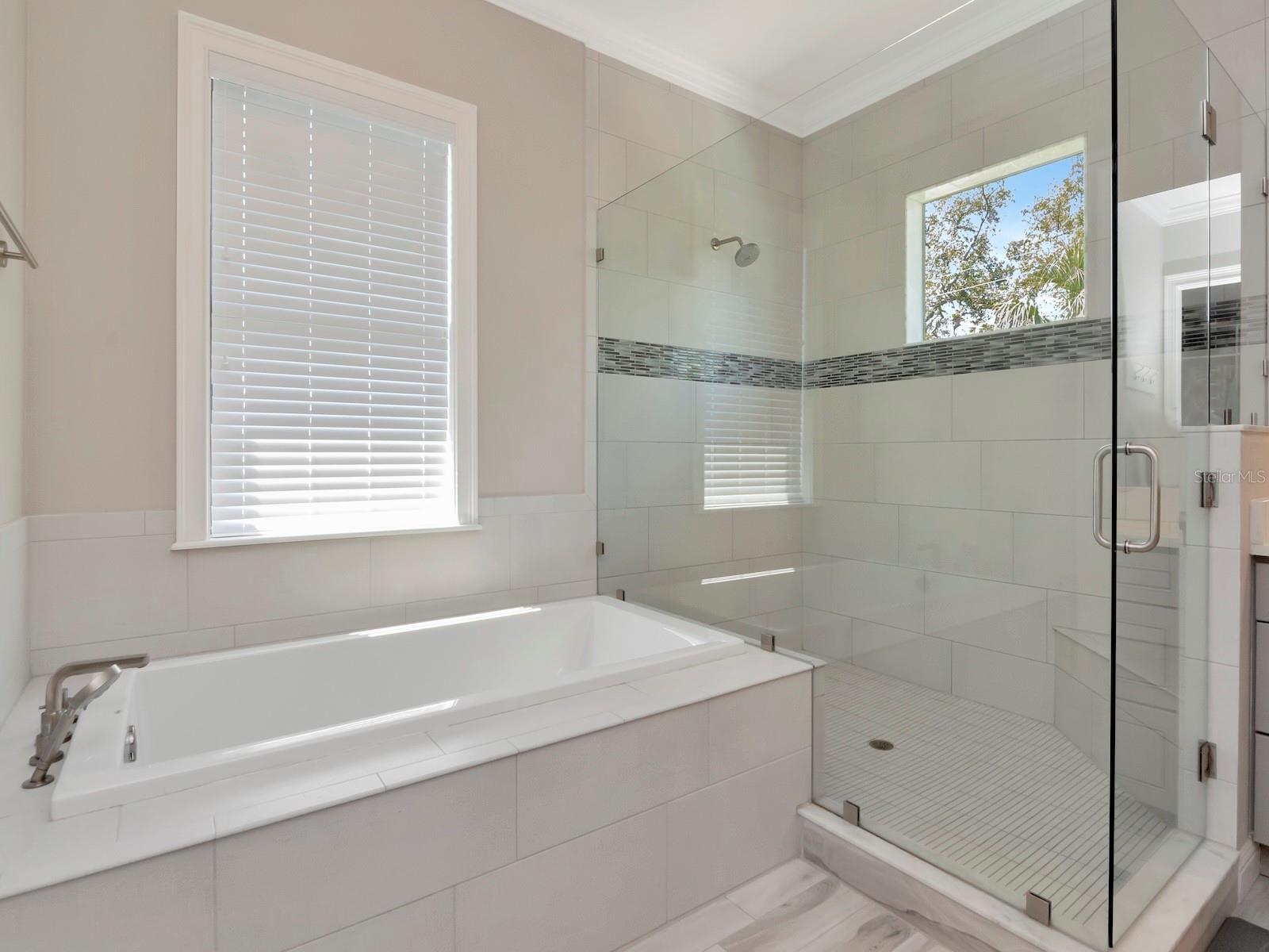 Listing photo id 33 for 150 Chippewa Avenue